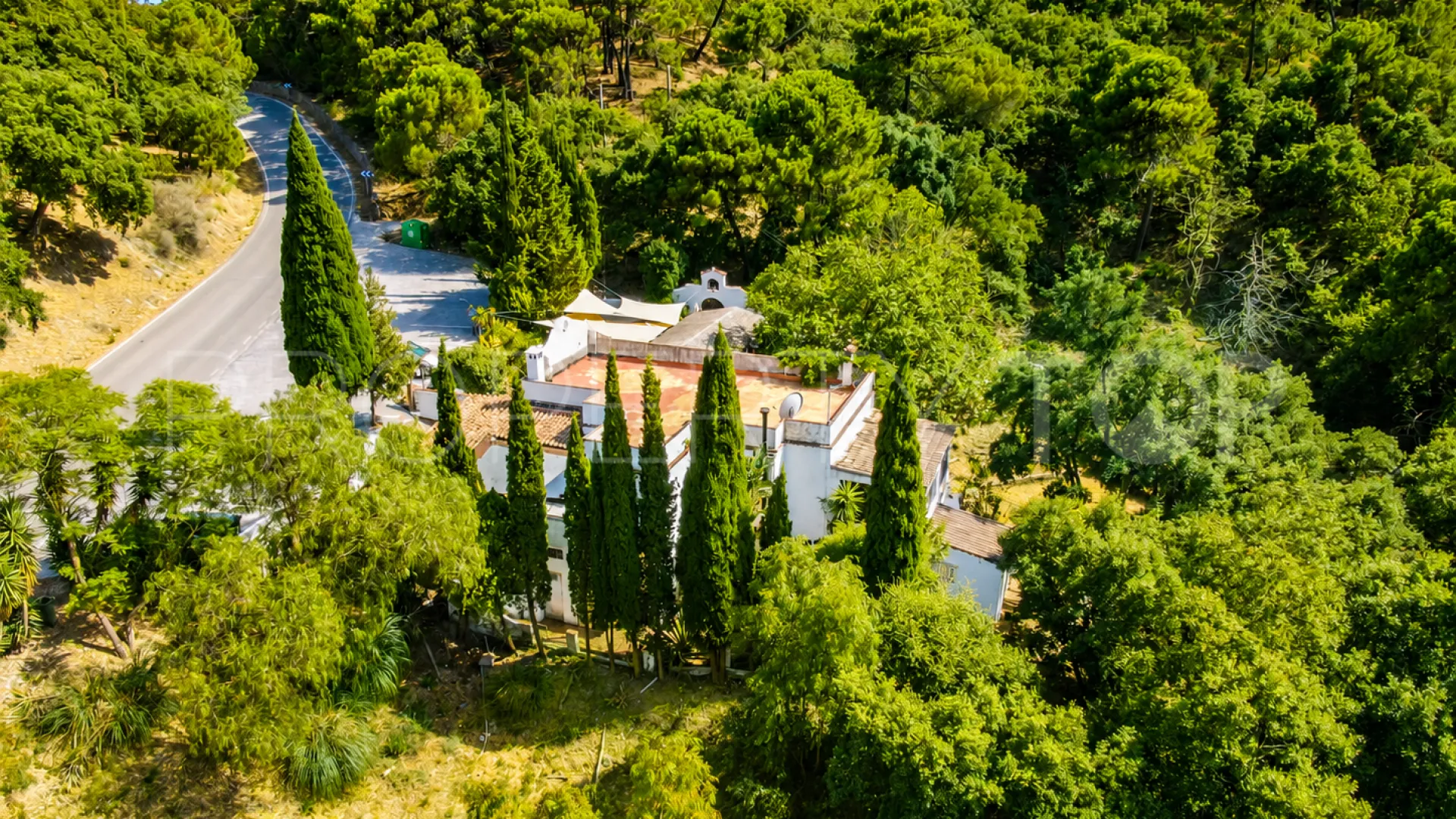 Finca con 3 dormitorios a la venta en Casares