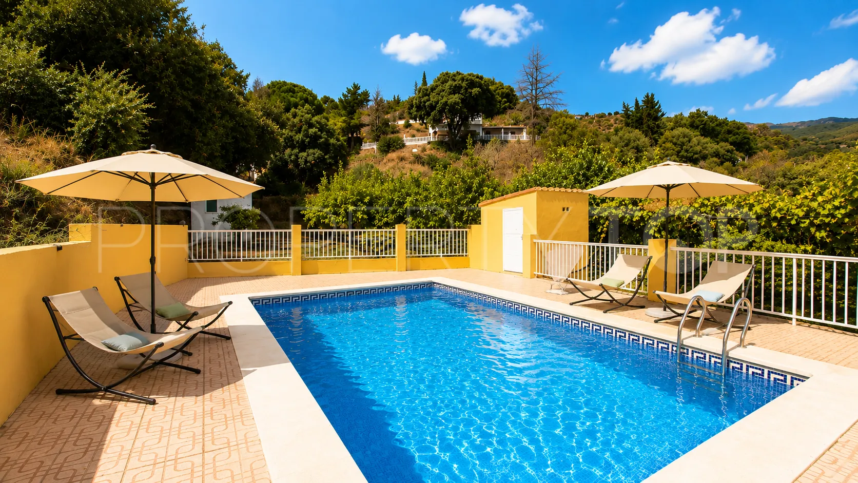 3 bedrooms finca in Estepona for sale