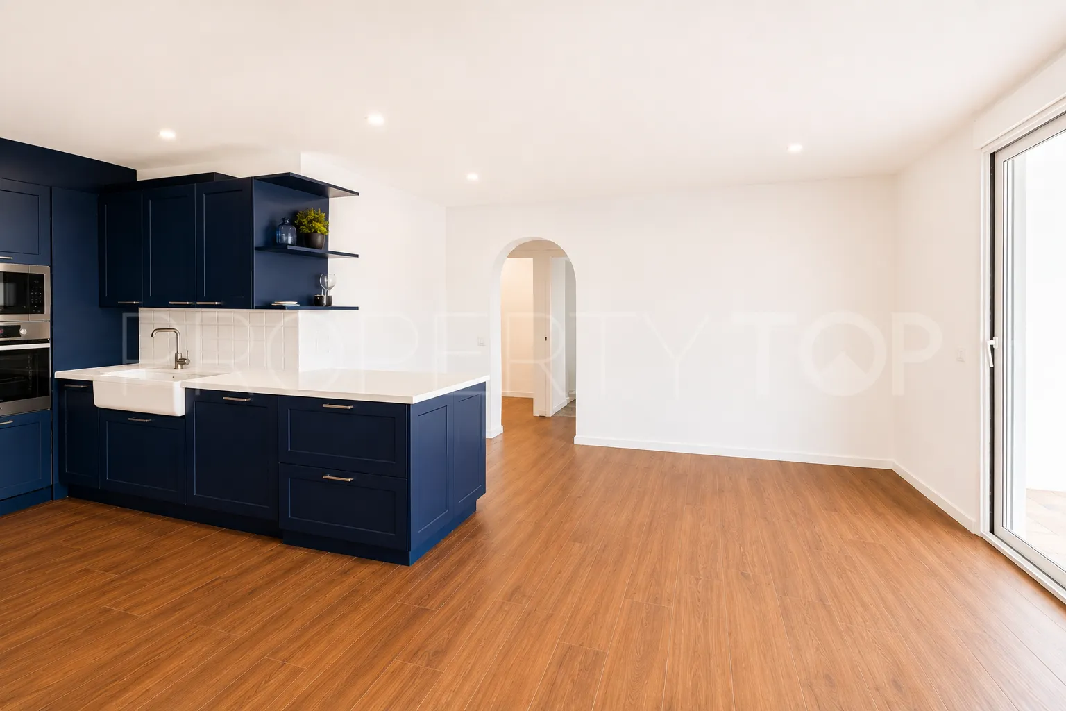 Finca in Estepona for sale