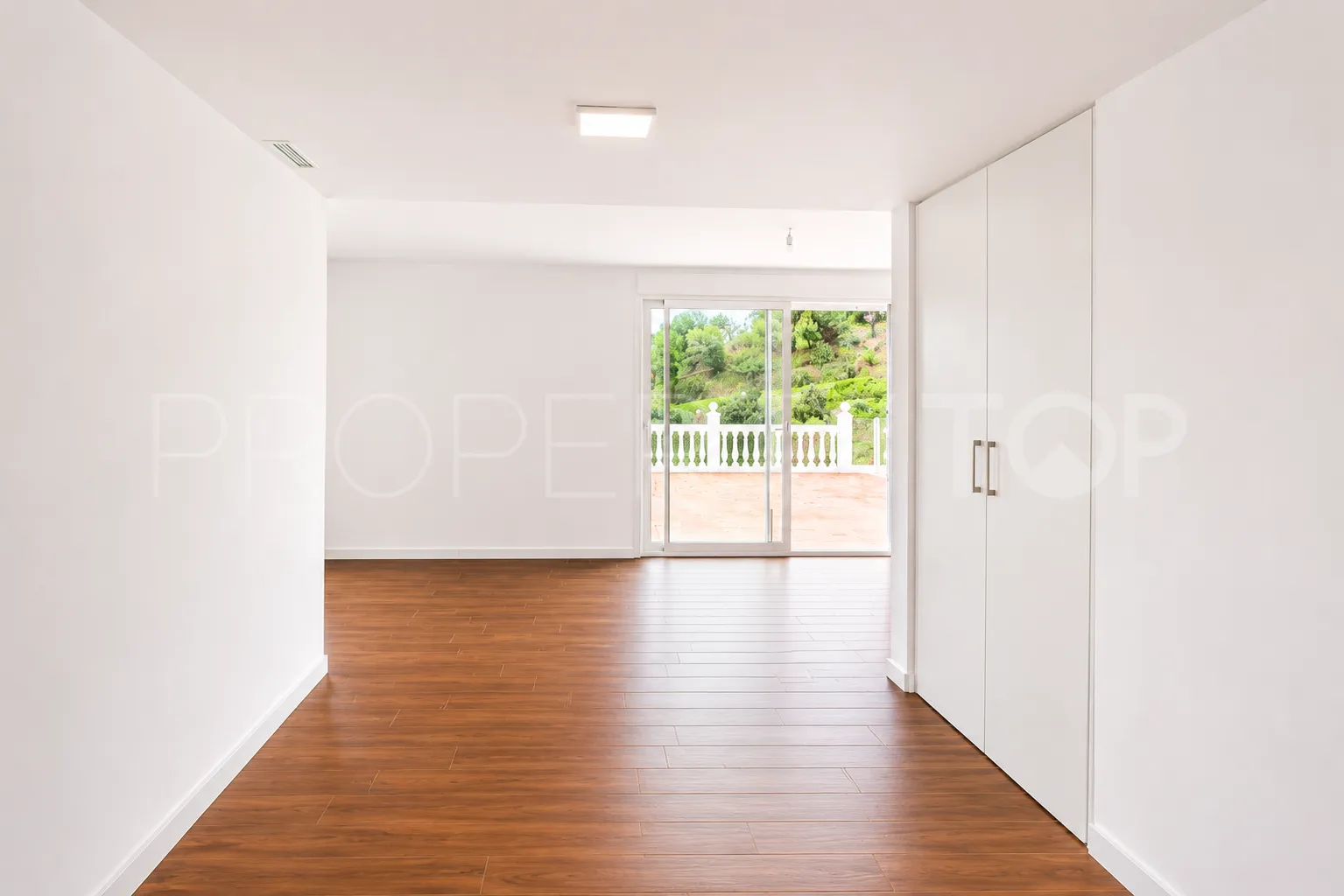 Finca in Estepona for sale