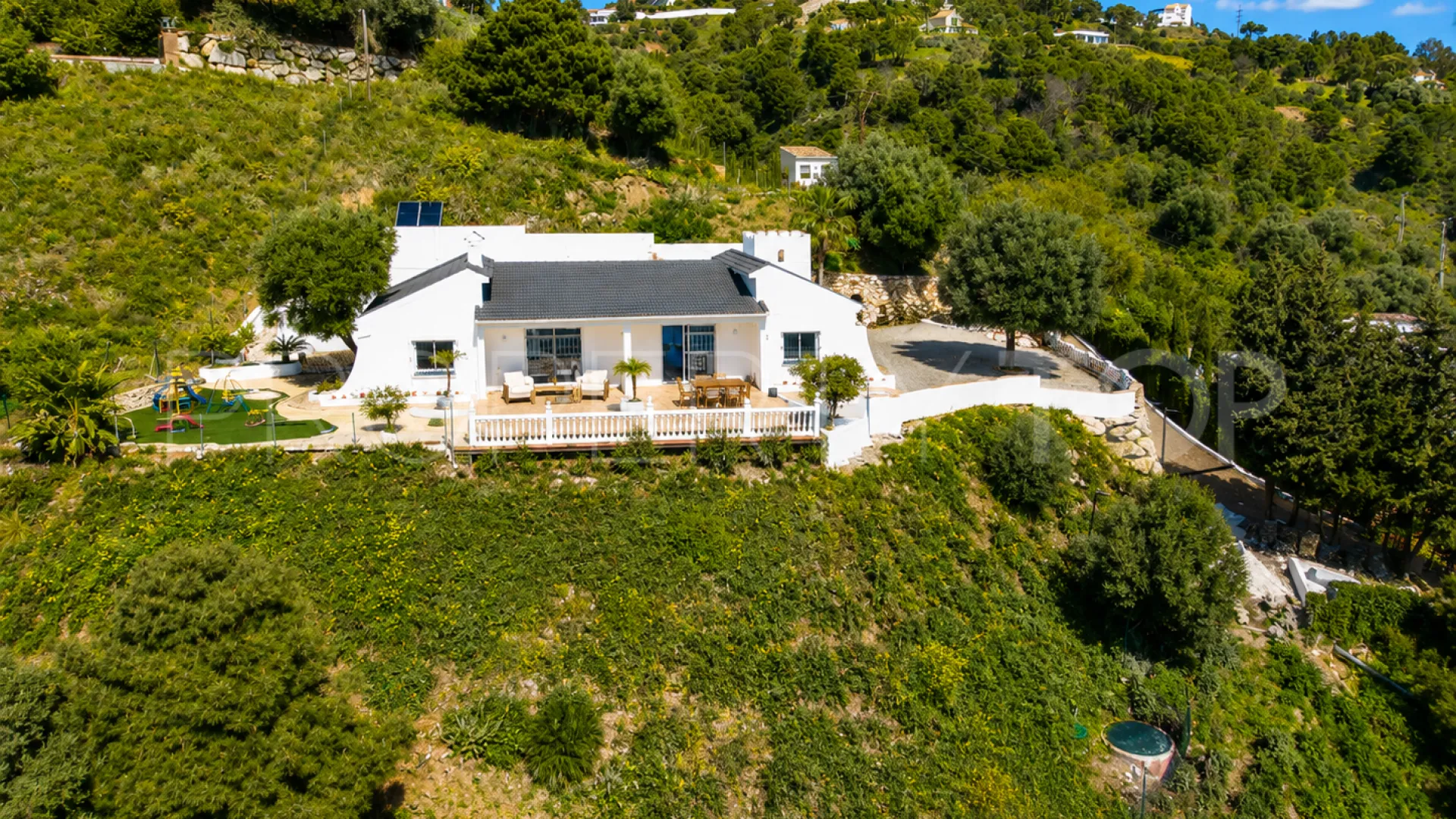 Finca in Estepona for sale