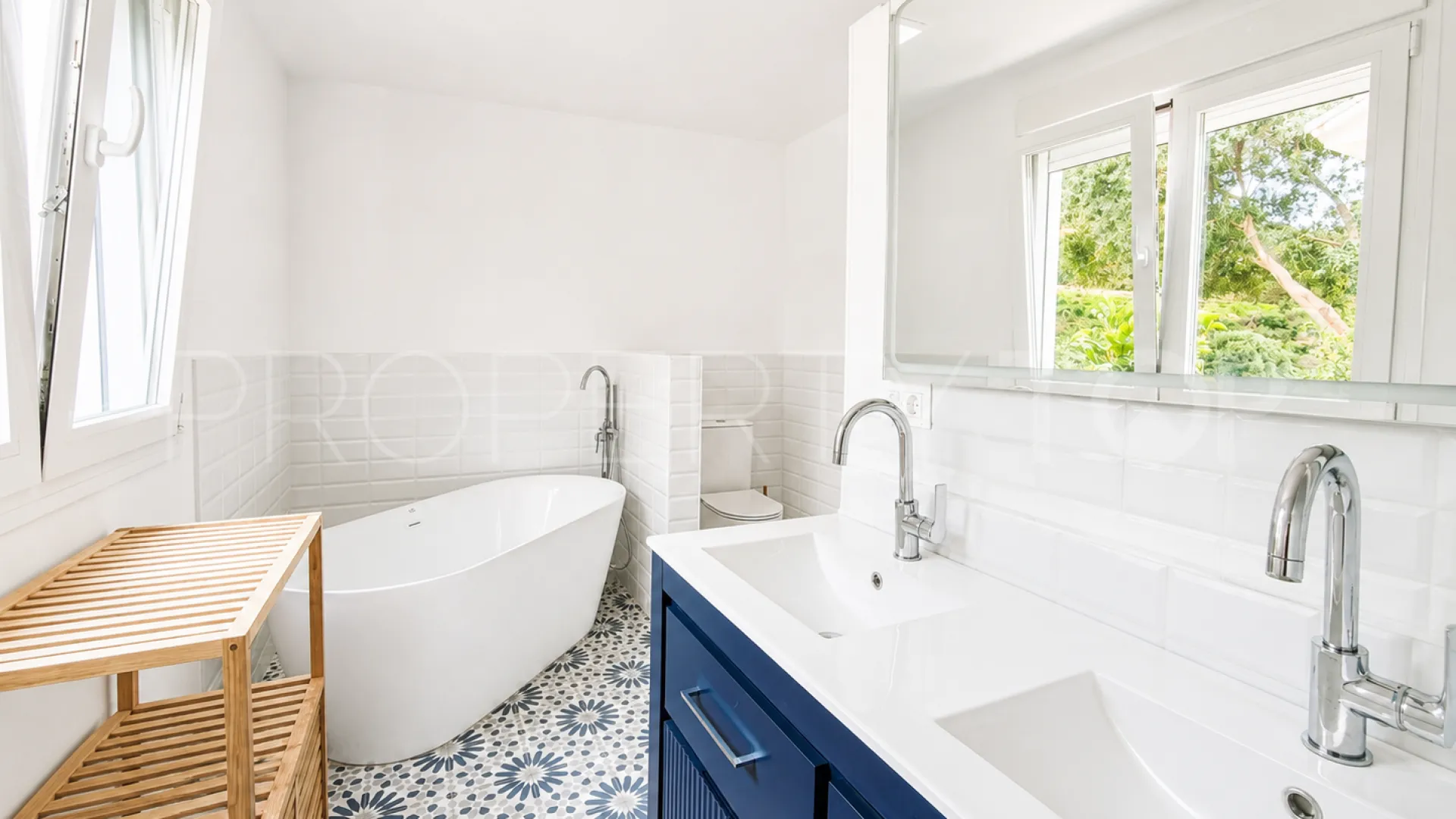 Finca in Estepona for sale