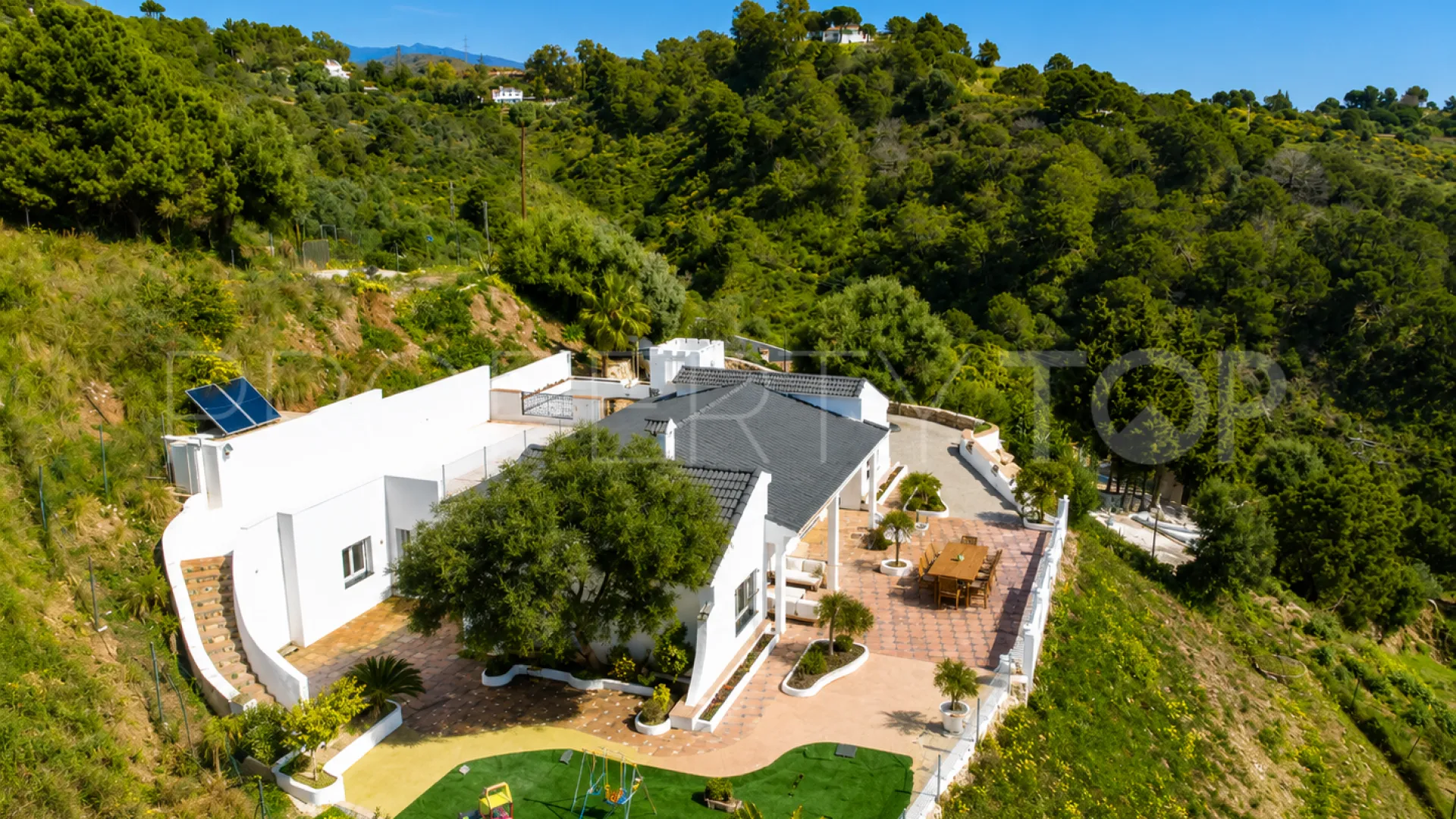 Finca in Estepona for sale