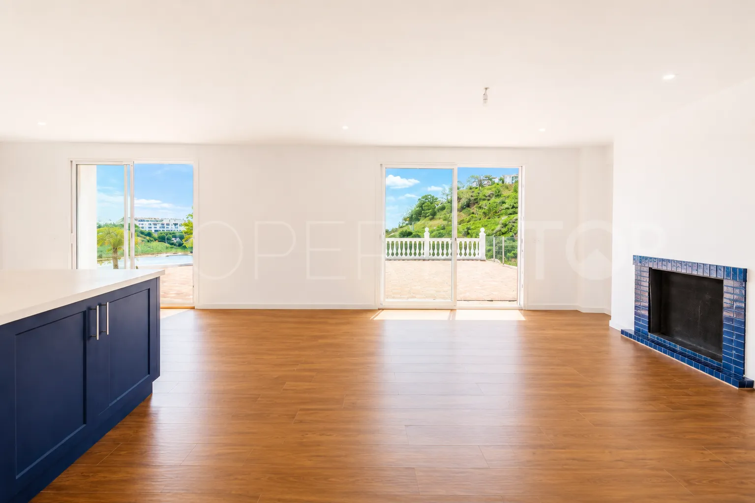 Finca in Estepona for sale