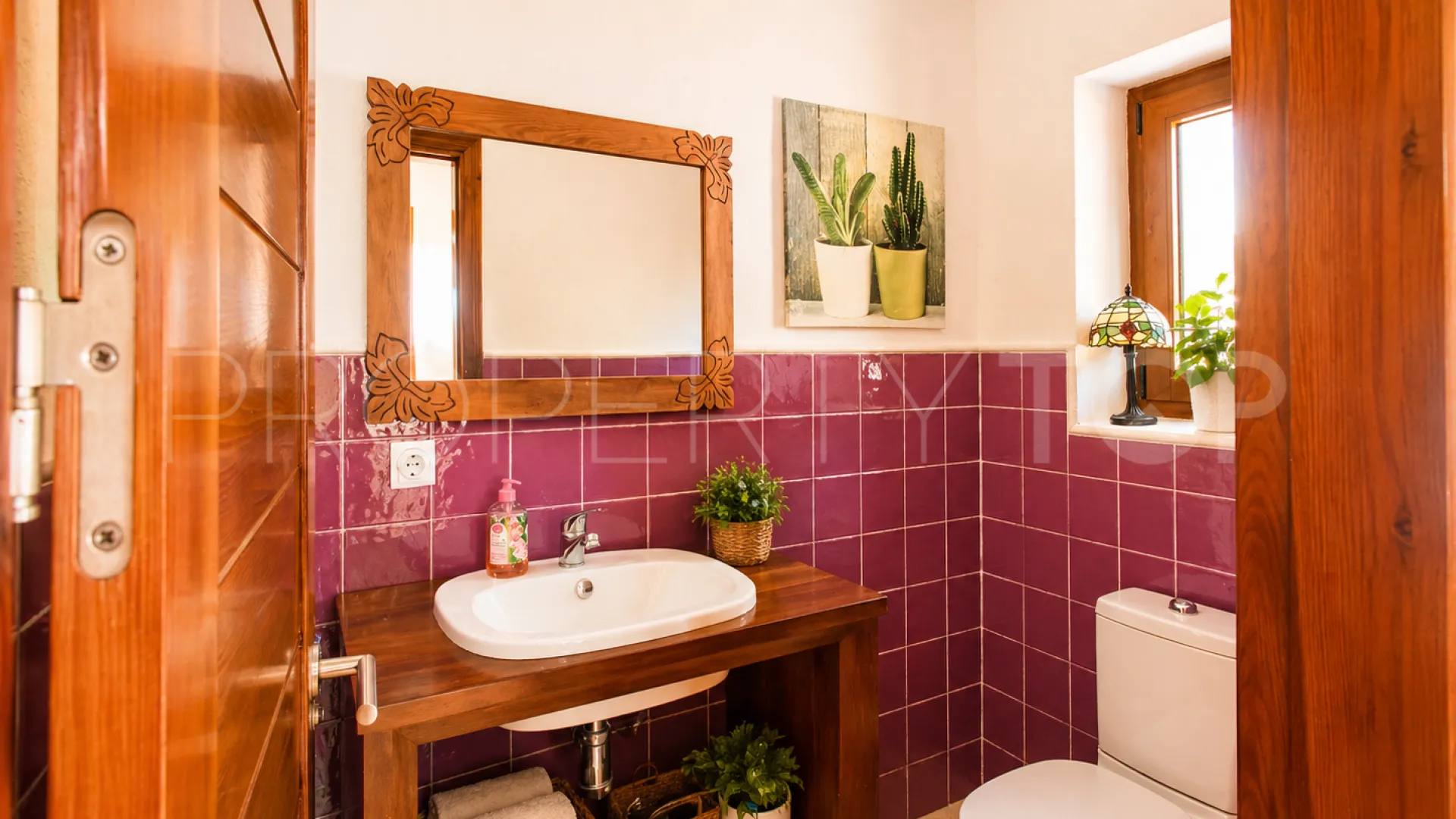 Finca con 4 dormitorios en venta en Estepona