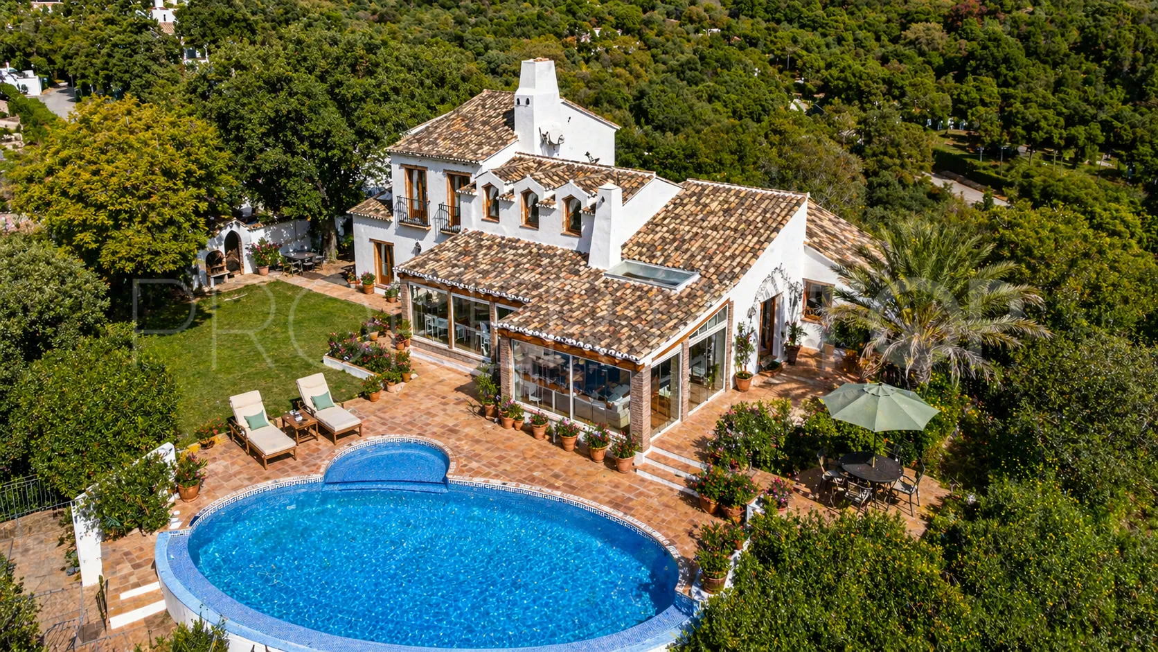 Se vende finca en Casares de 5 dormitorios
