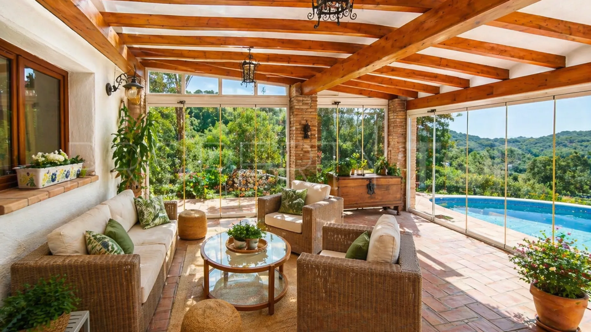 Se vende finca en Casares de 5 dormitorios