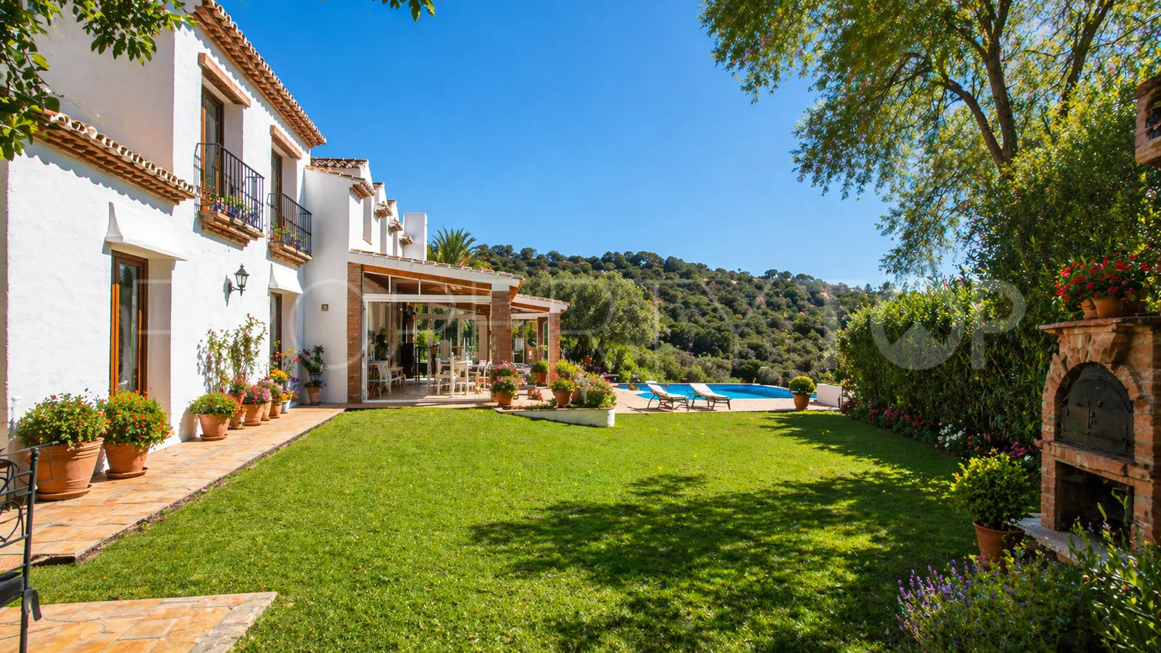 Se vende finca en Casares de 5 dormitorios