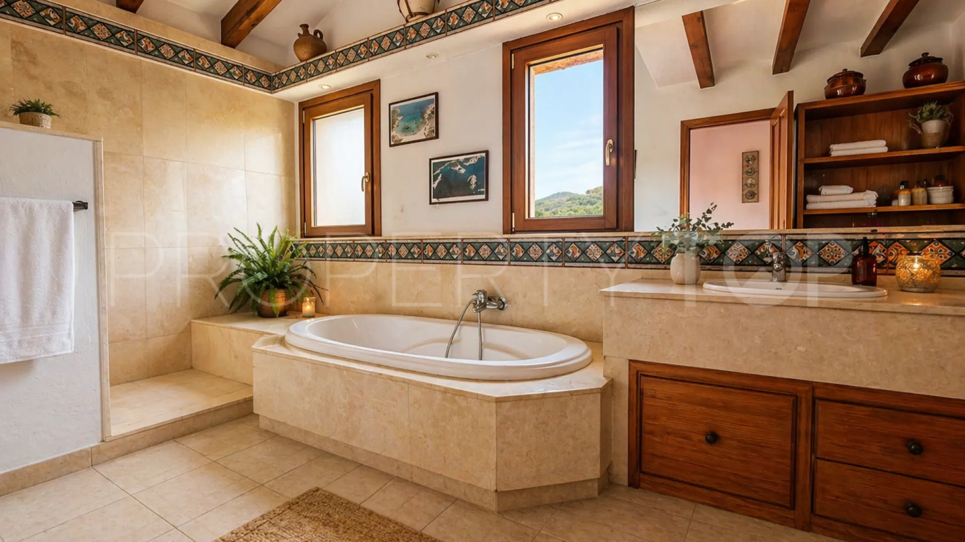 Se vende finca en Casares de 5 dormitorios