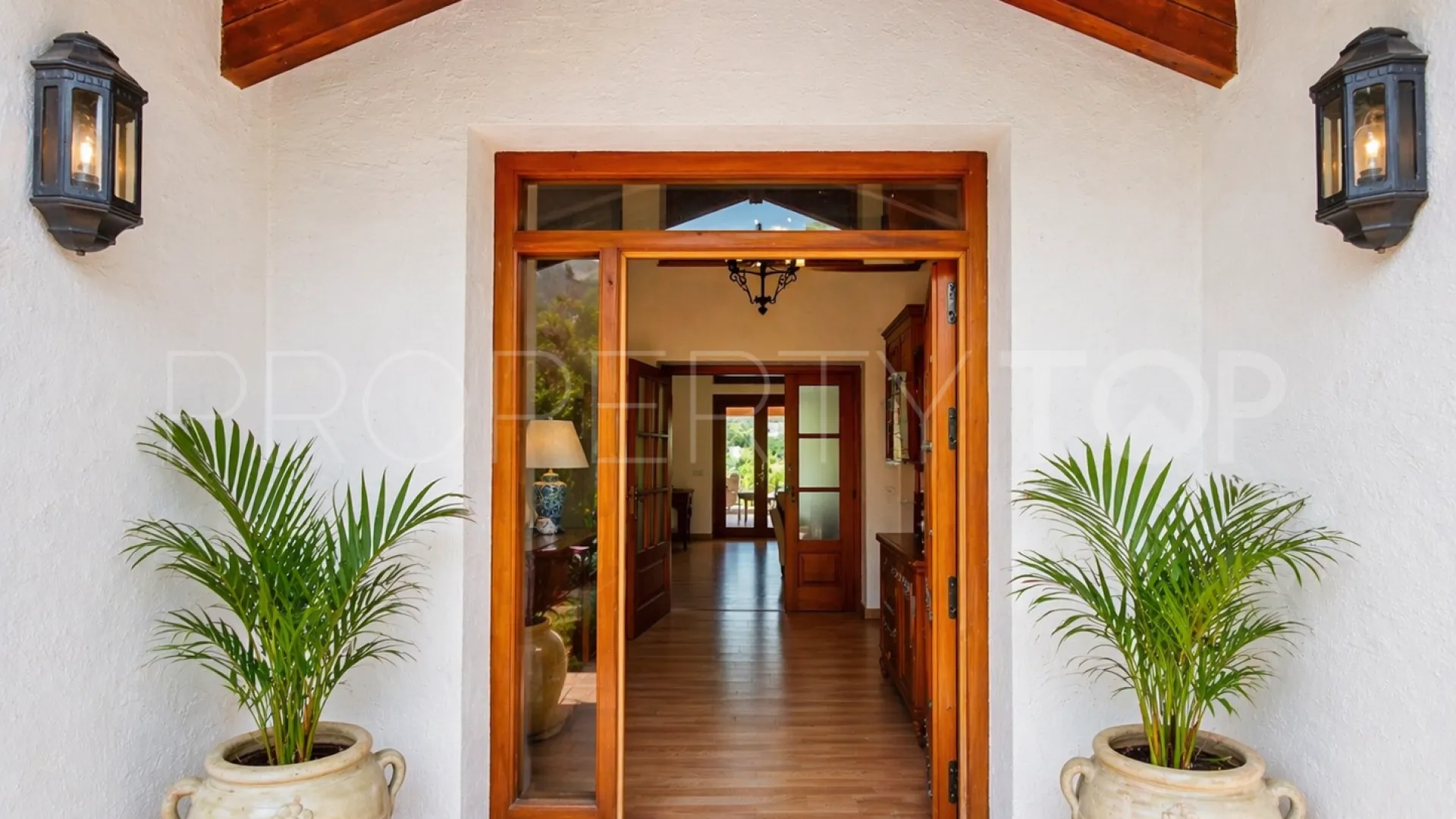 Se vende finca en Casares de 5 dormitorios