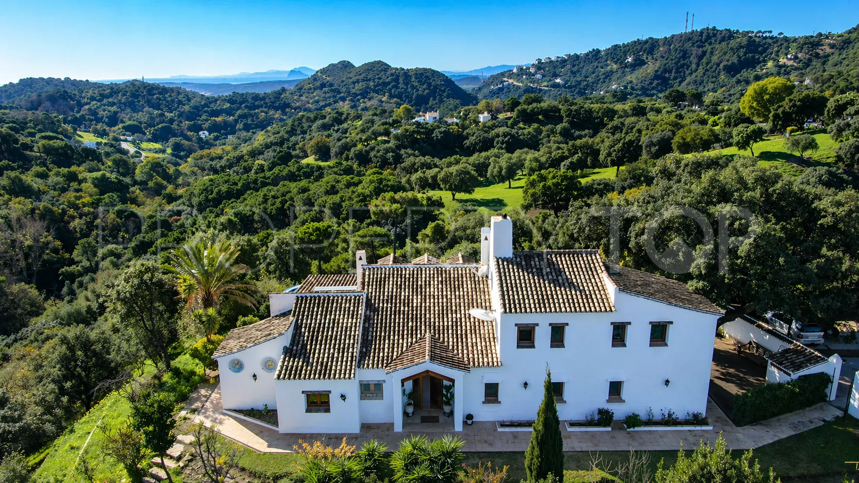 Se vende finca en Casares de 5 dormitorios