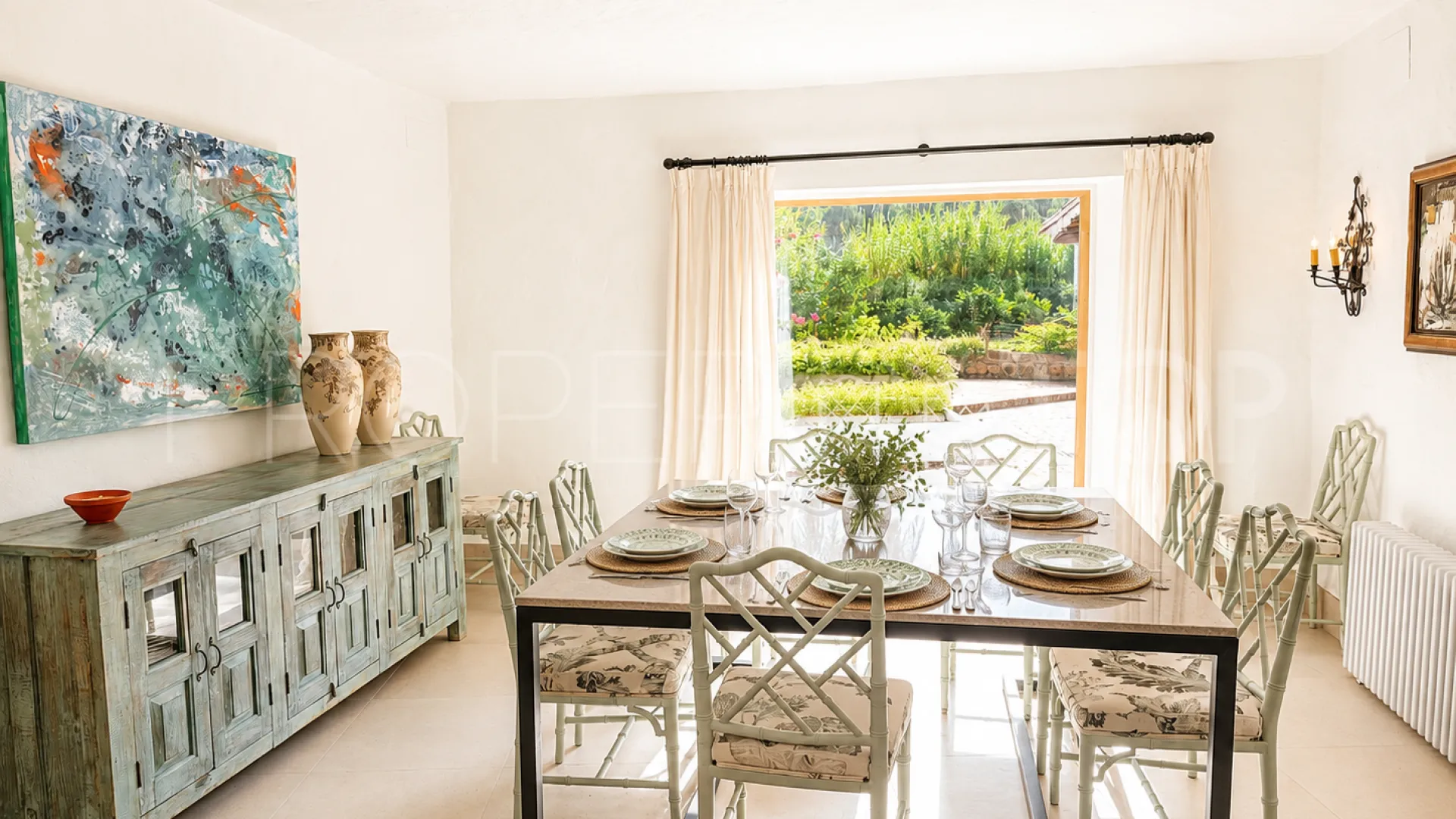 Finca en venta de 8 dormitorios en Casares