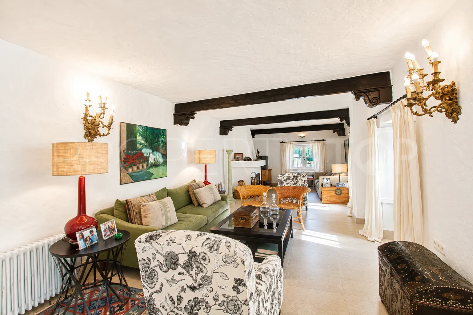 Finca en venta de 8 dormitorios en Casares