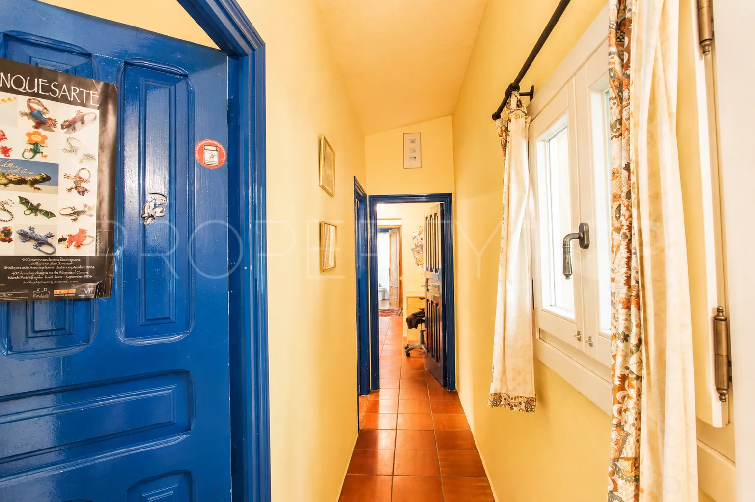 Finca en venta de 8 dormitorios en Casares