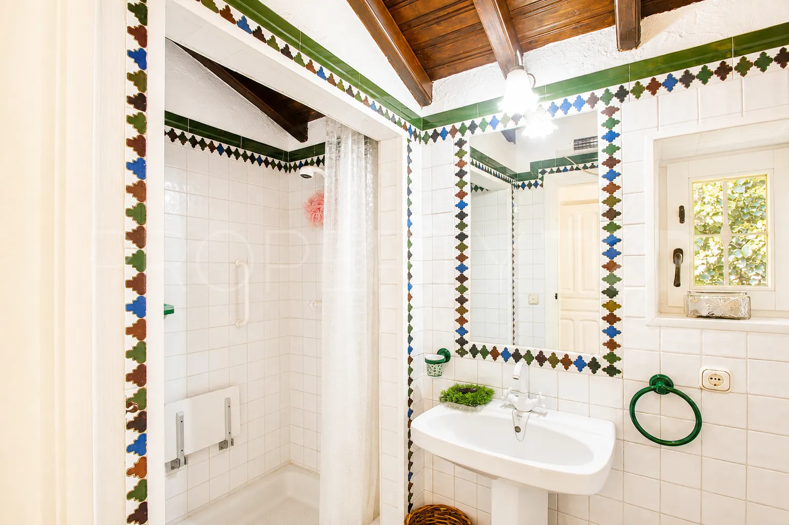 Finca en venta de 8 dormitorios en Casares