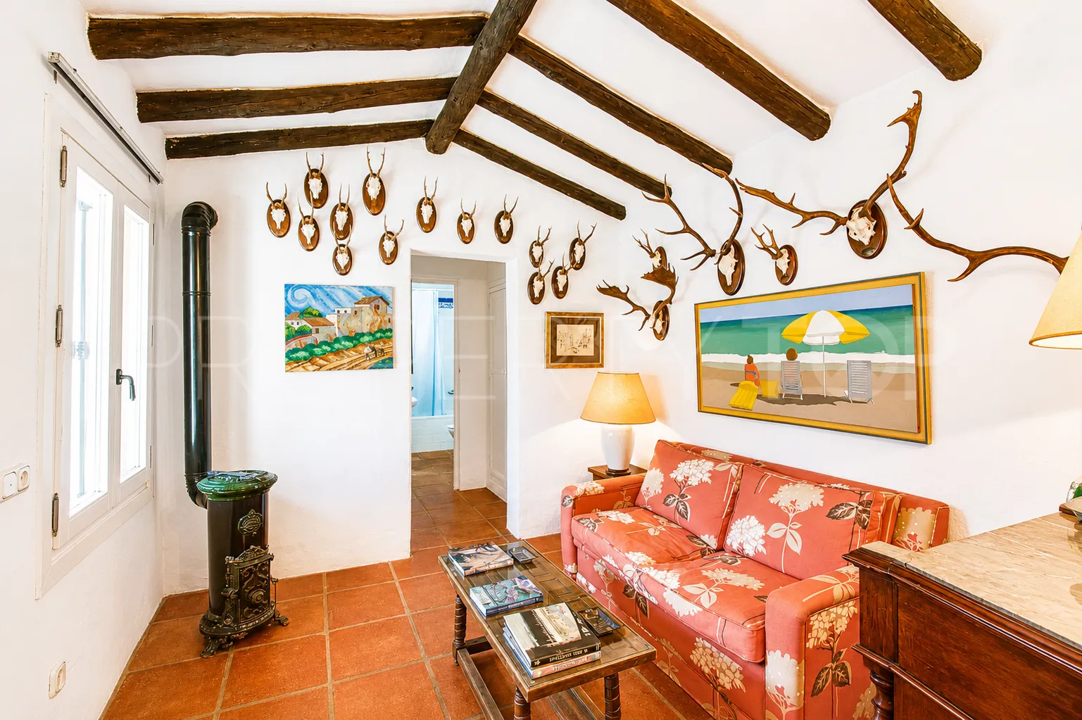 Finca en venta de 8 dormitorios en Casares