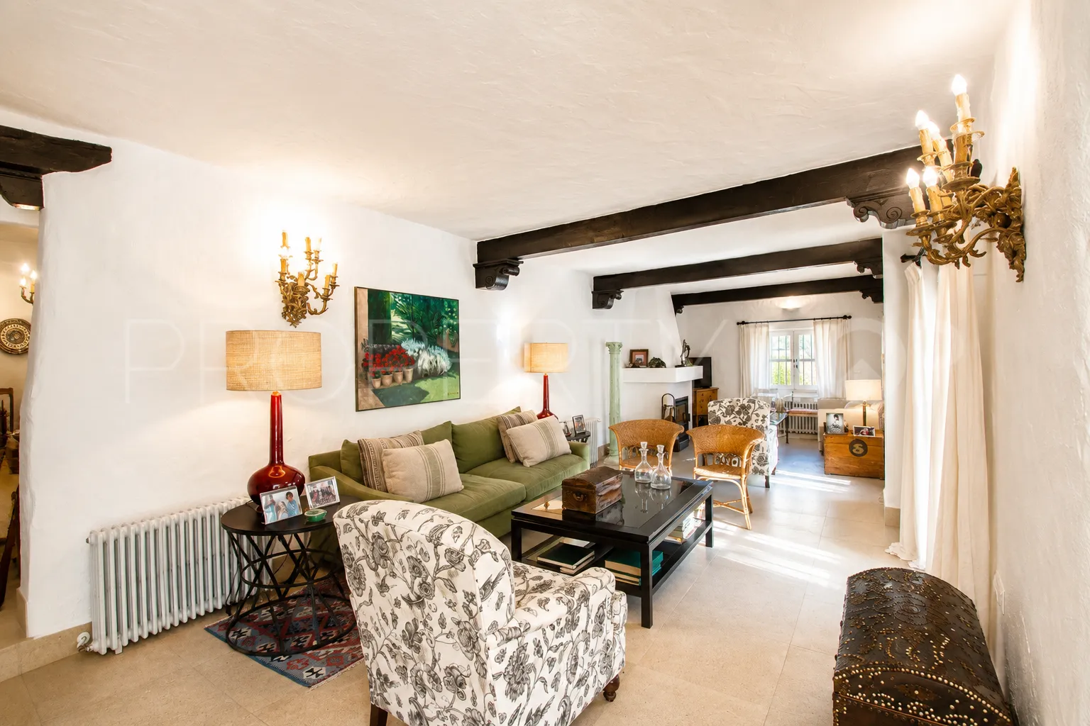 Finca en venta de 8 dormitorios en Casares