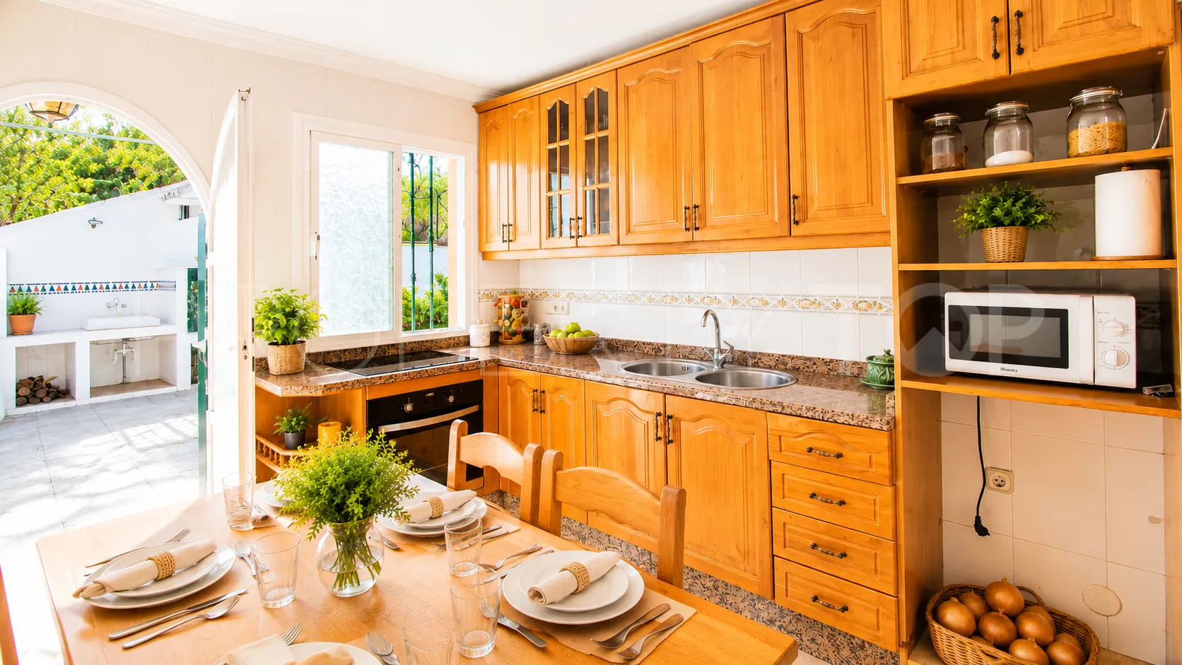 Finca with 3 bedrooms for sale in Estepona