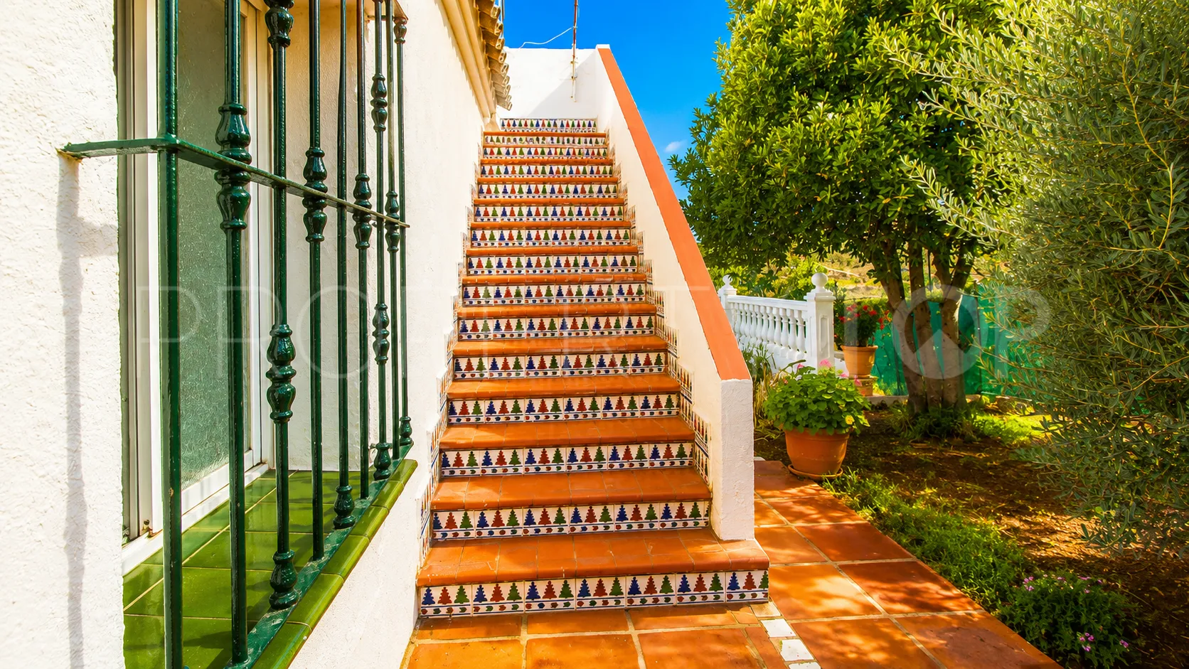 Finca with 3 bedrooms for sale in Estepona
