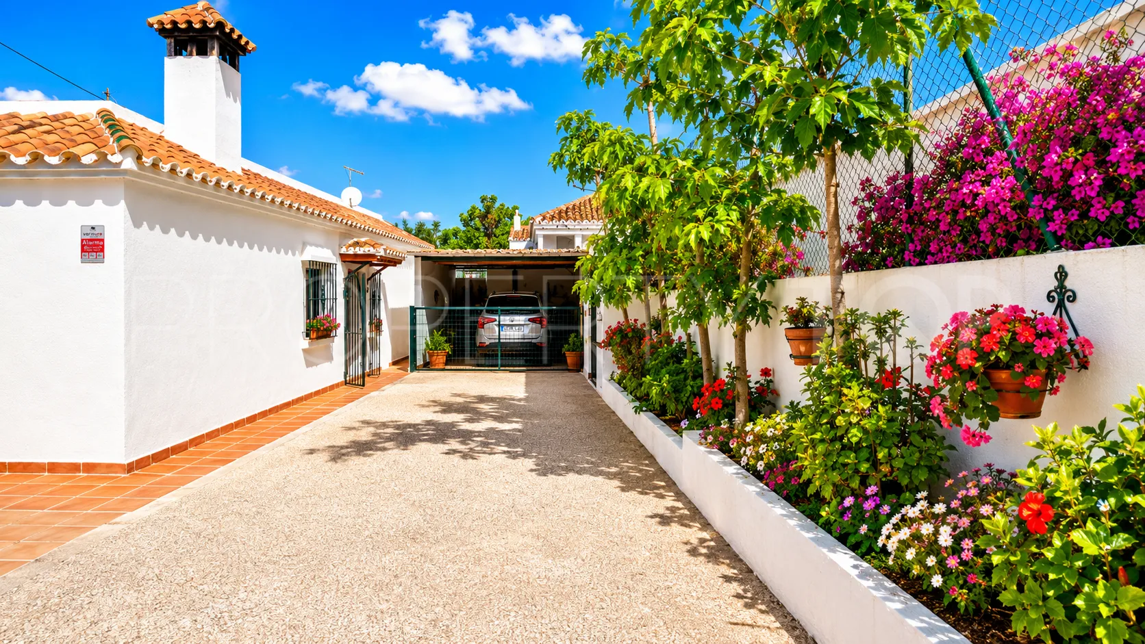 Finca with 3 bedrooms for sale in Estepona