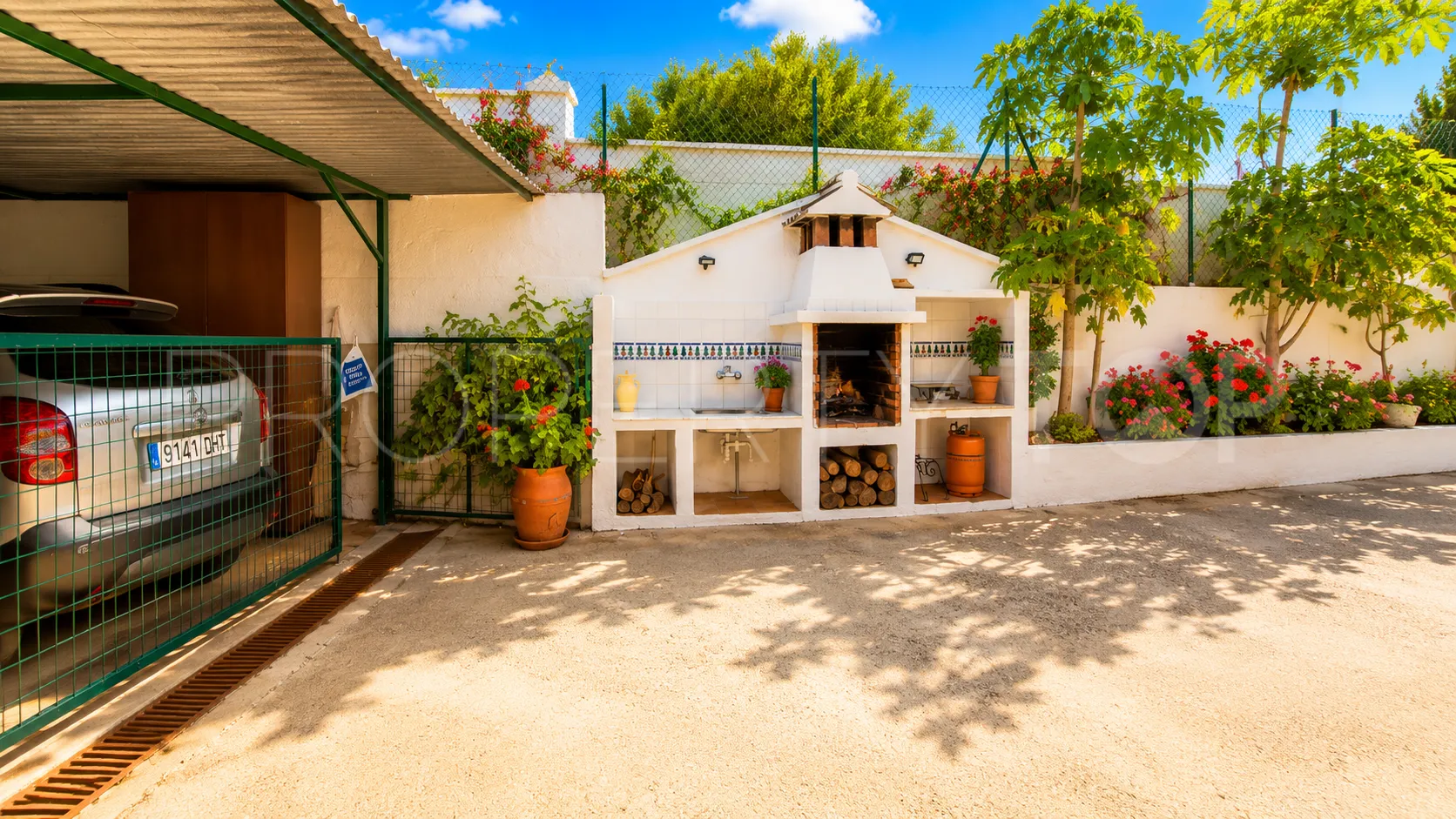 Finca with 3 bedrooms for sale in Estepona