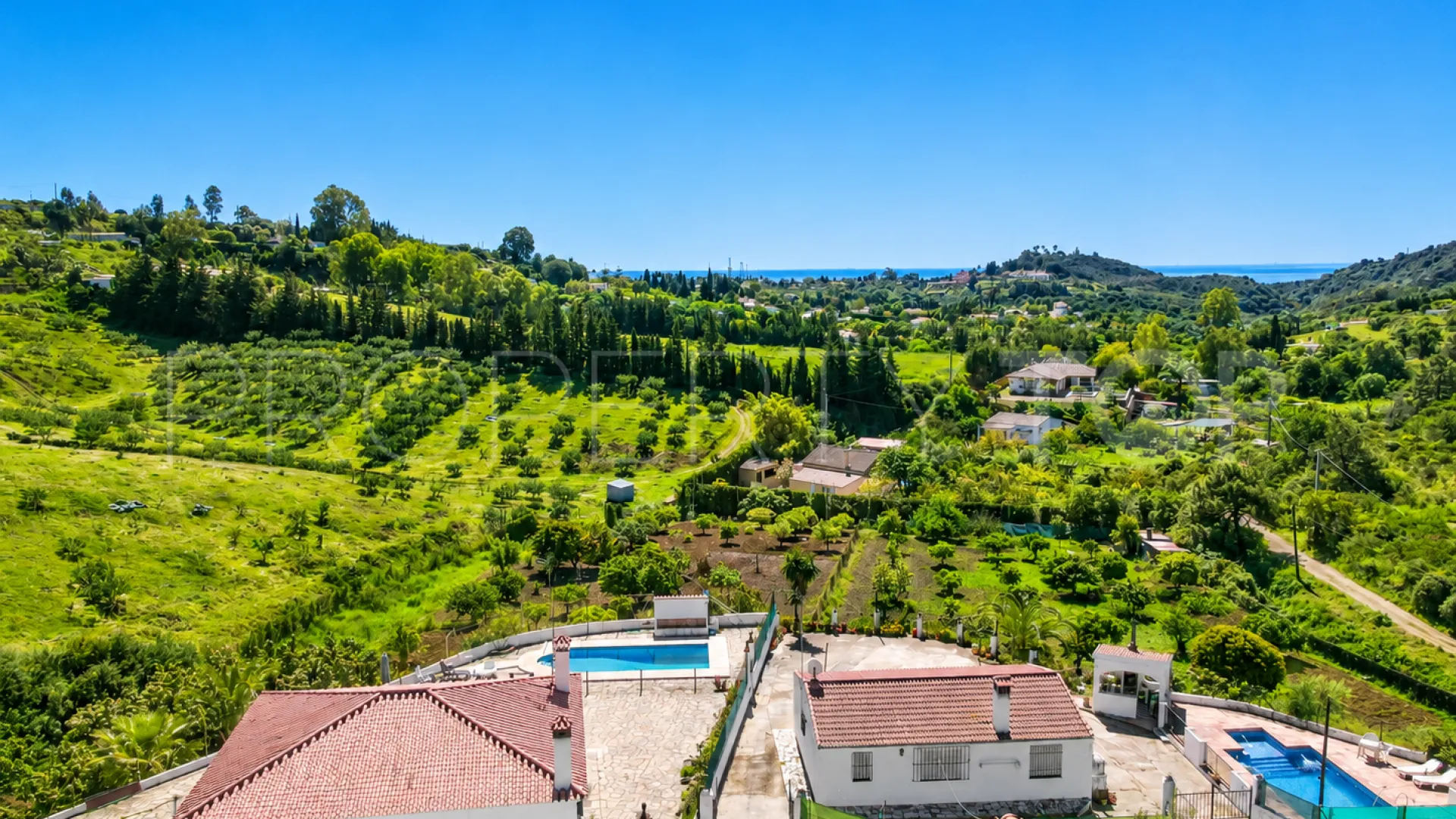 Comprar finca en Estepona