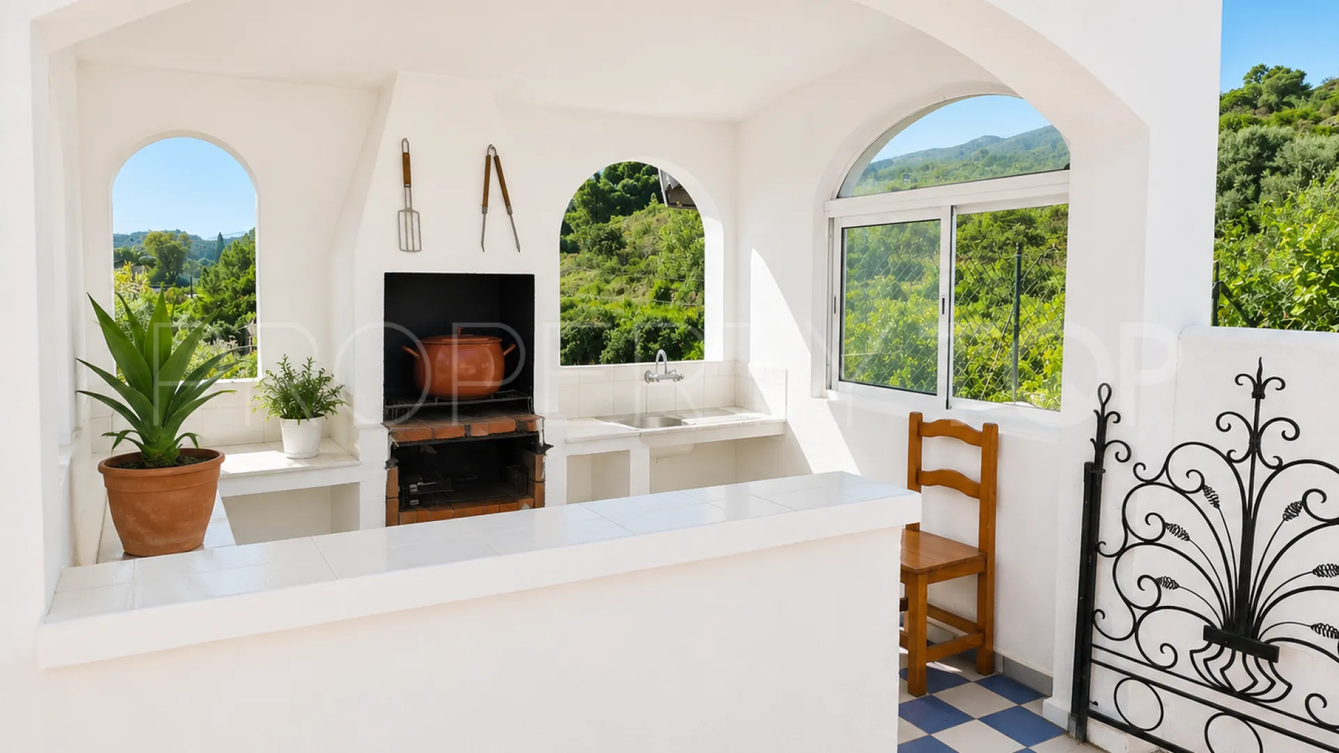Comprar finca en Estepona