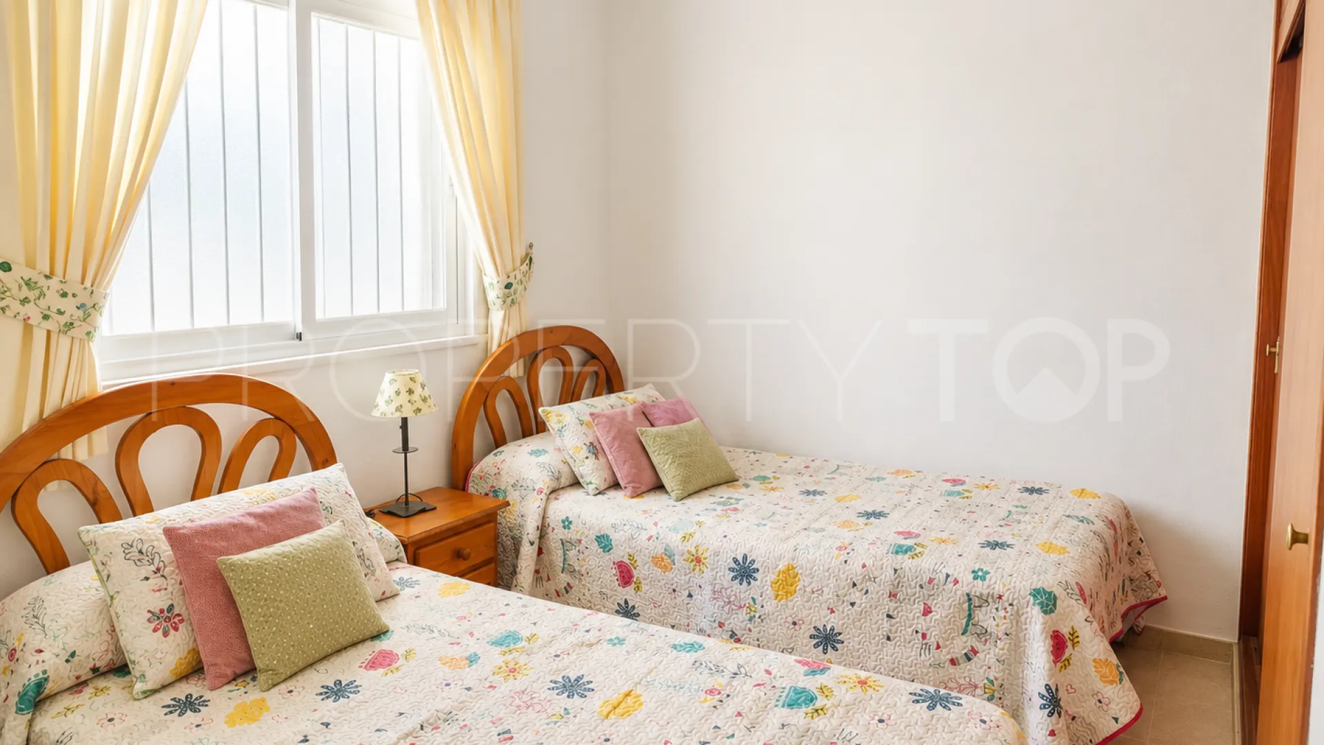 Comprar finca en Estepona