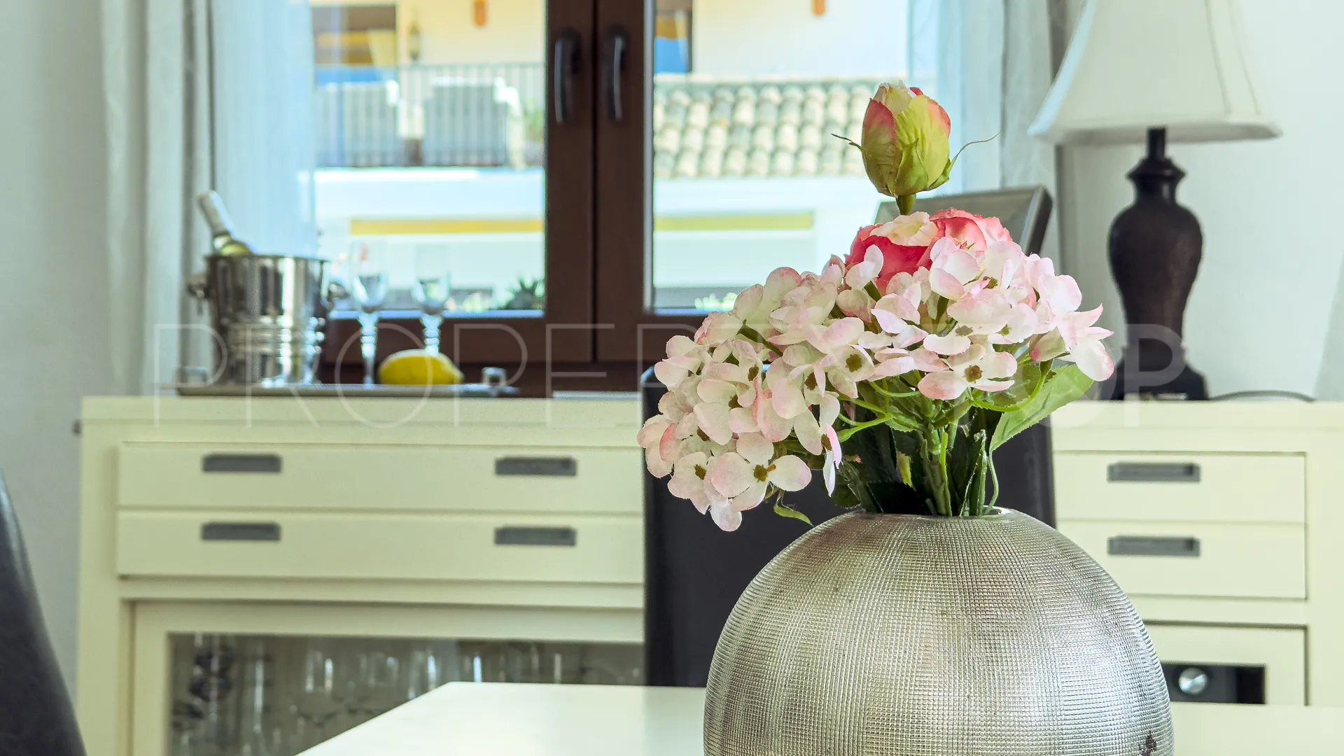 Puerto La Duquesa apartment for sale