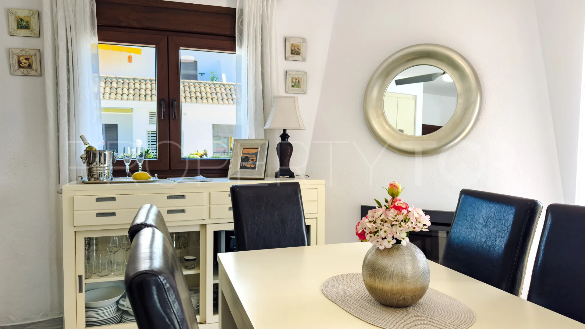 Puerto La Duquesa apartment for sale