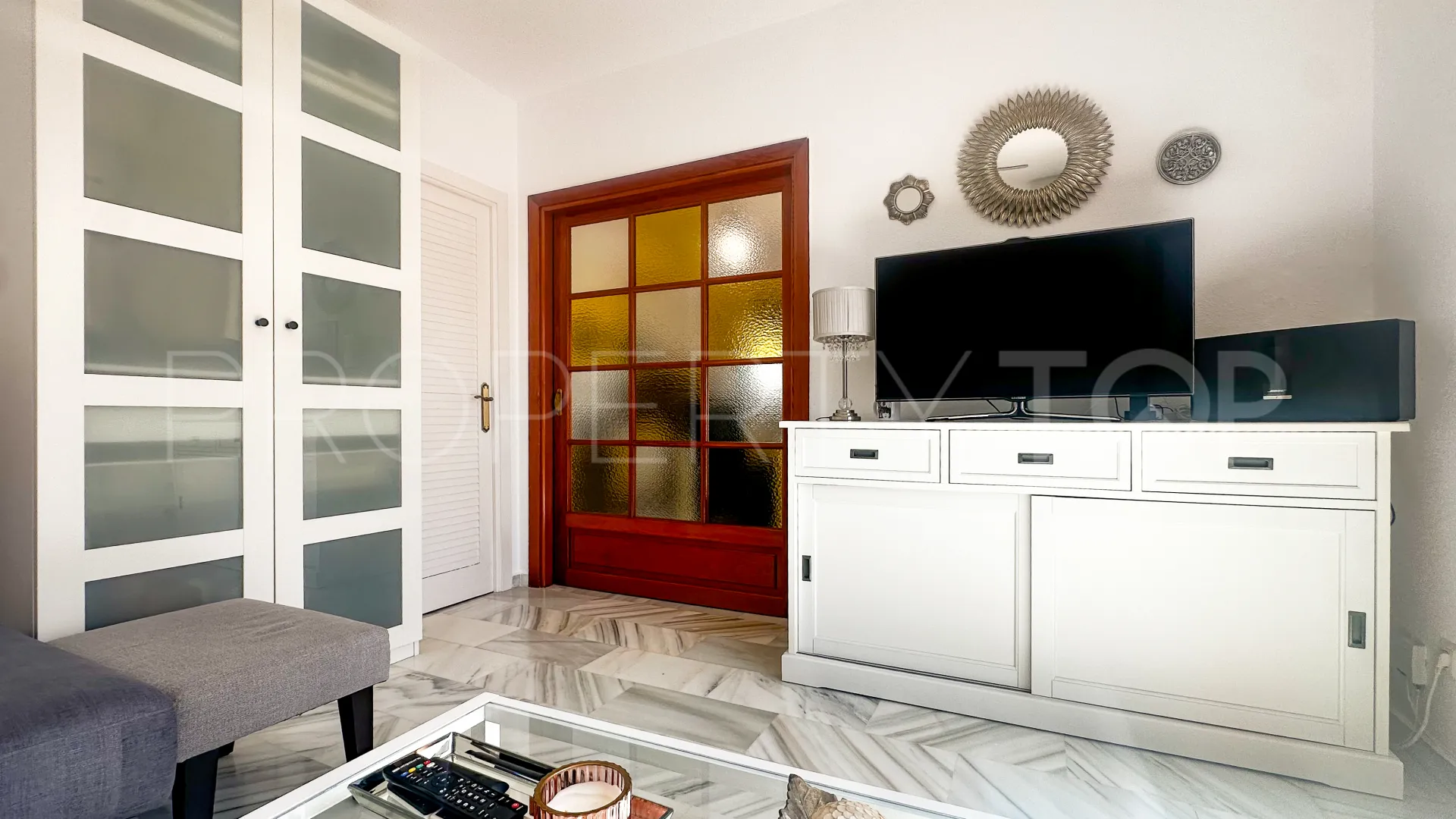 Puerto La Duquesa apartment for sale