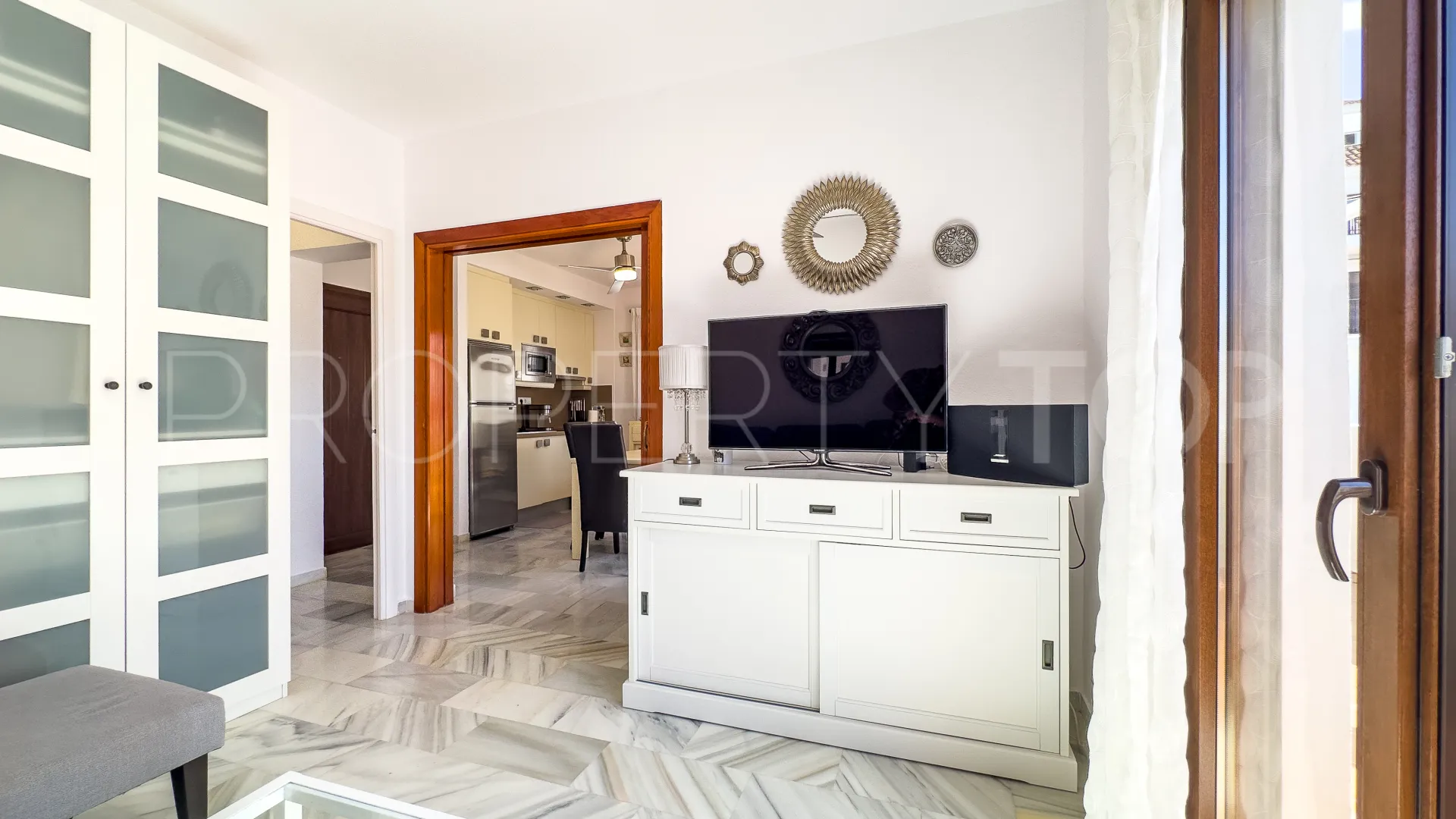 Puerto La Duquesa apartment for sale