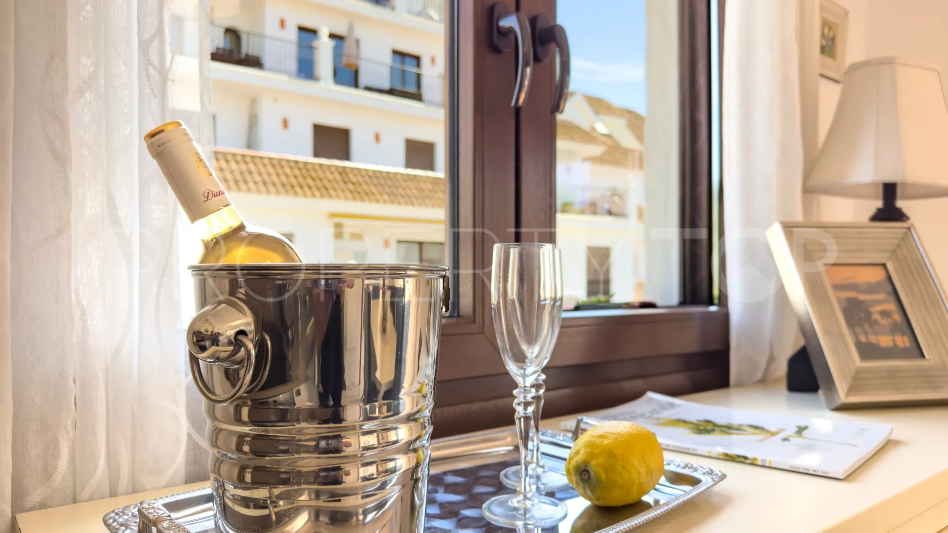 Puerto La Duquesa apartment for sale