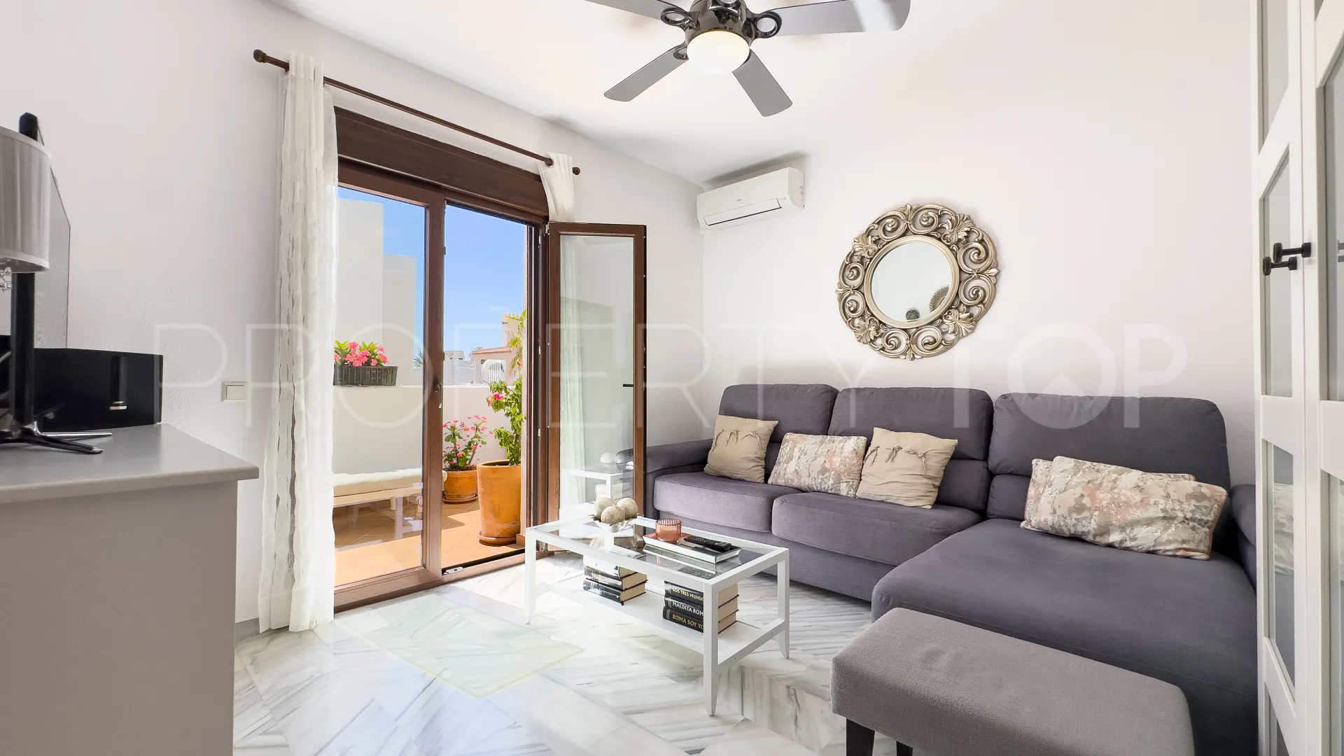 Puerto La Duquesa apartment for sale