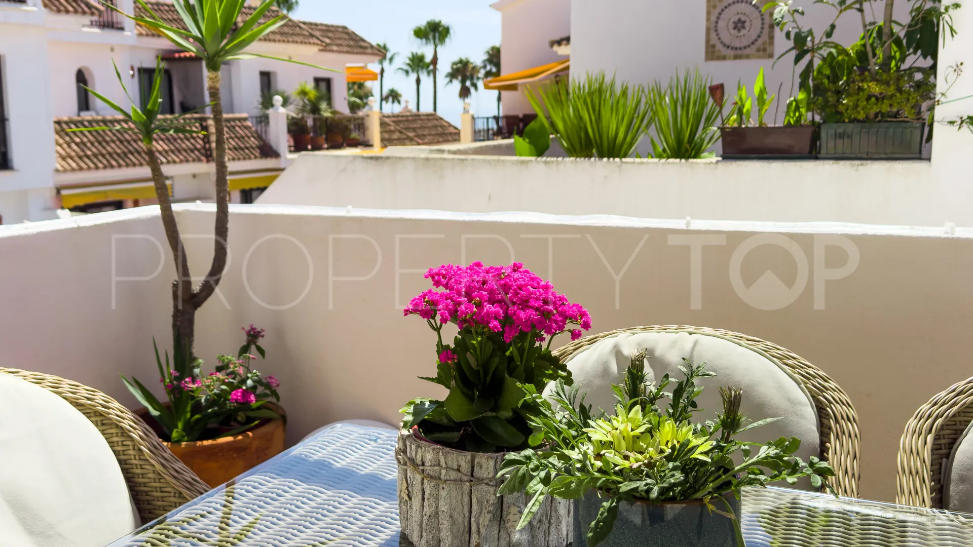 Puerto La Duquesa apartment for sale