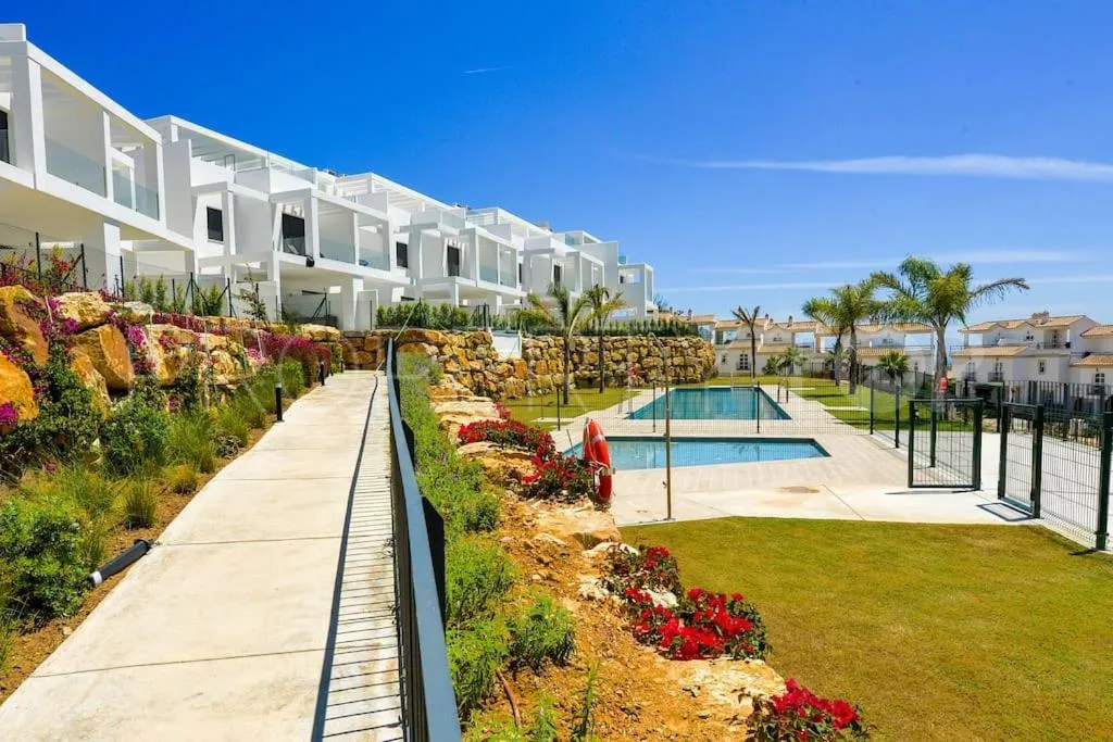 3 bedrooms Bahia de las Rocas town house for sale