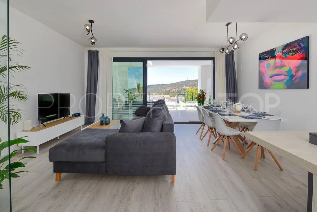 3 bedrooms Bahia de las Rocas town house for sale