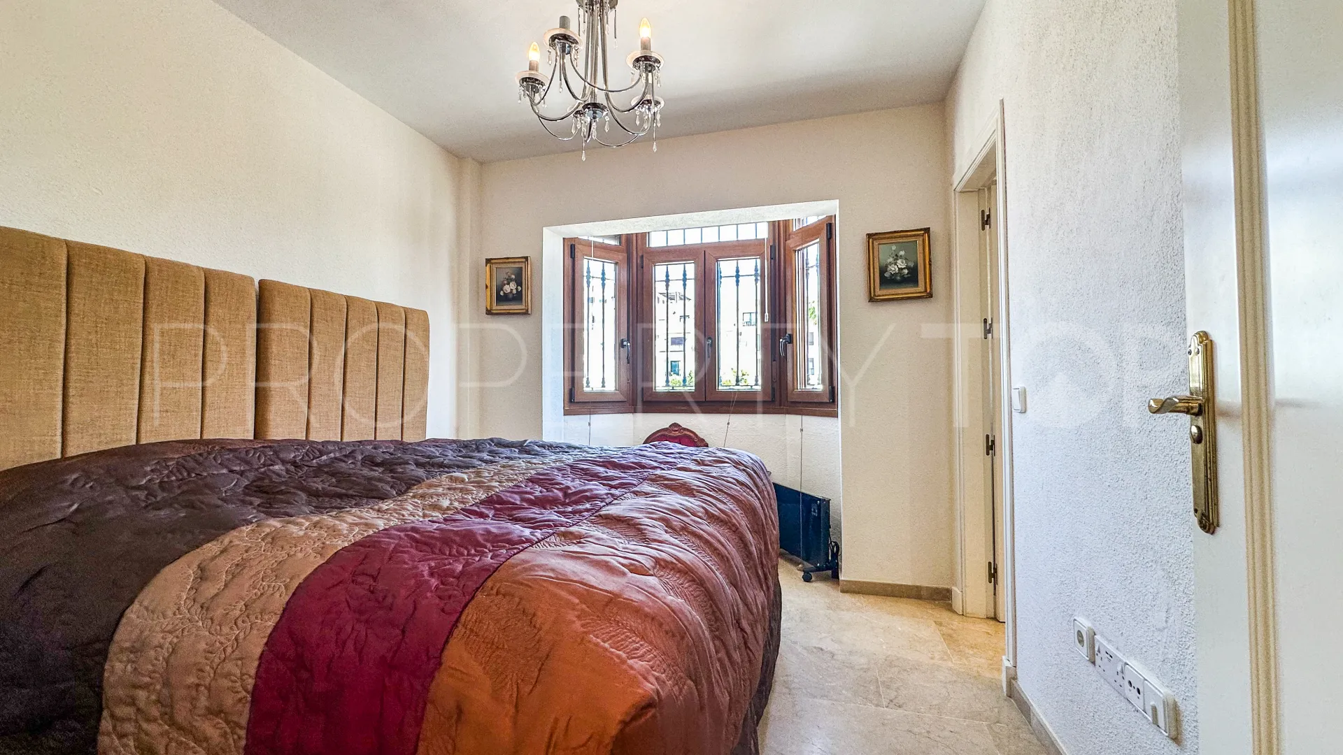 Puerto La Duquesa, adosado a la venta de 3 dormitorios