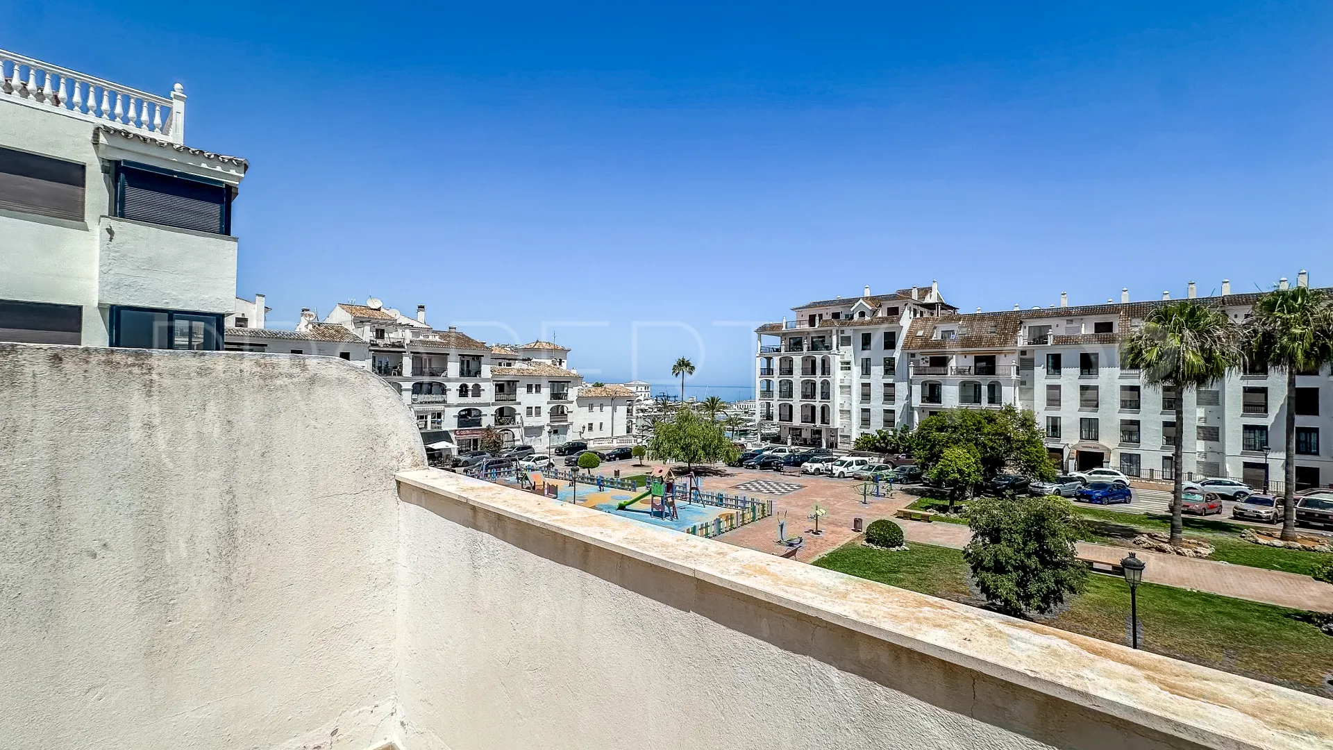 Puerto La Duquesa, adosado a la venta de 3 dormitorios