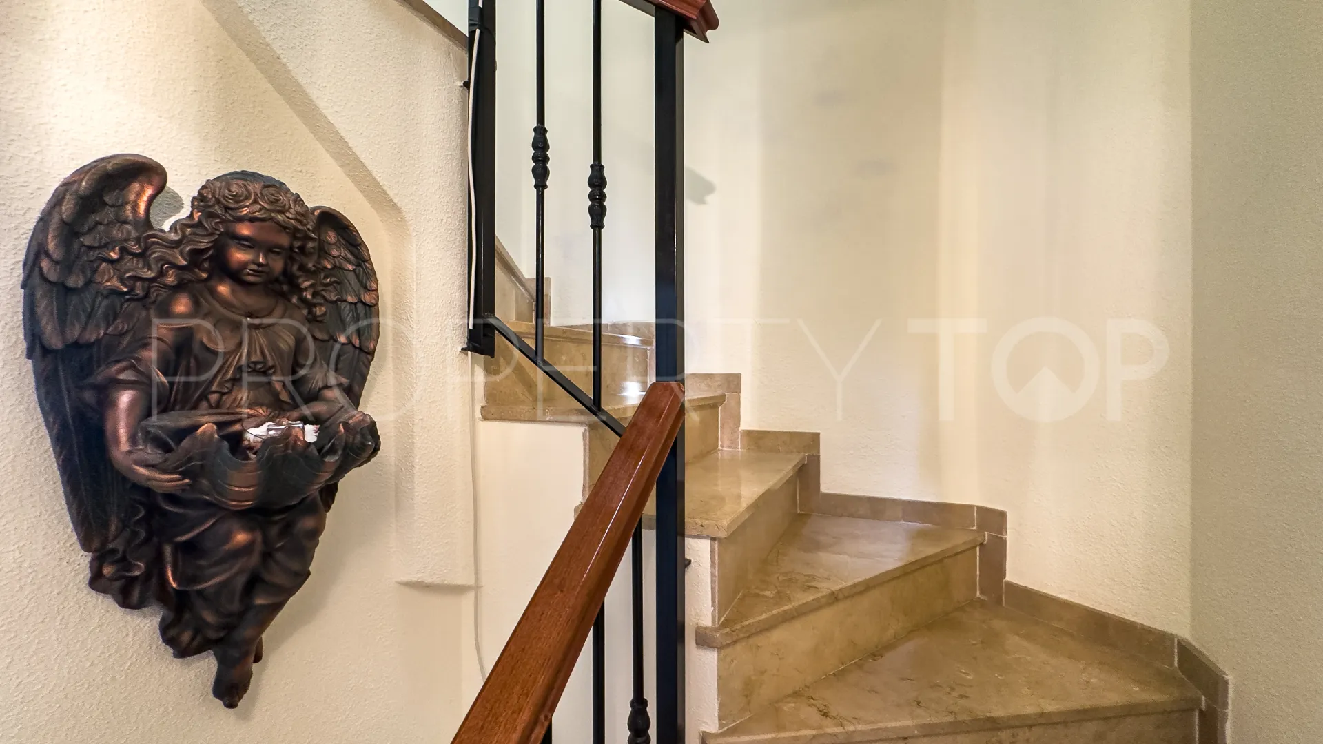 Puerto La Duquesa, adosado a la venta de 3 dormitorios