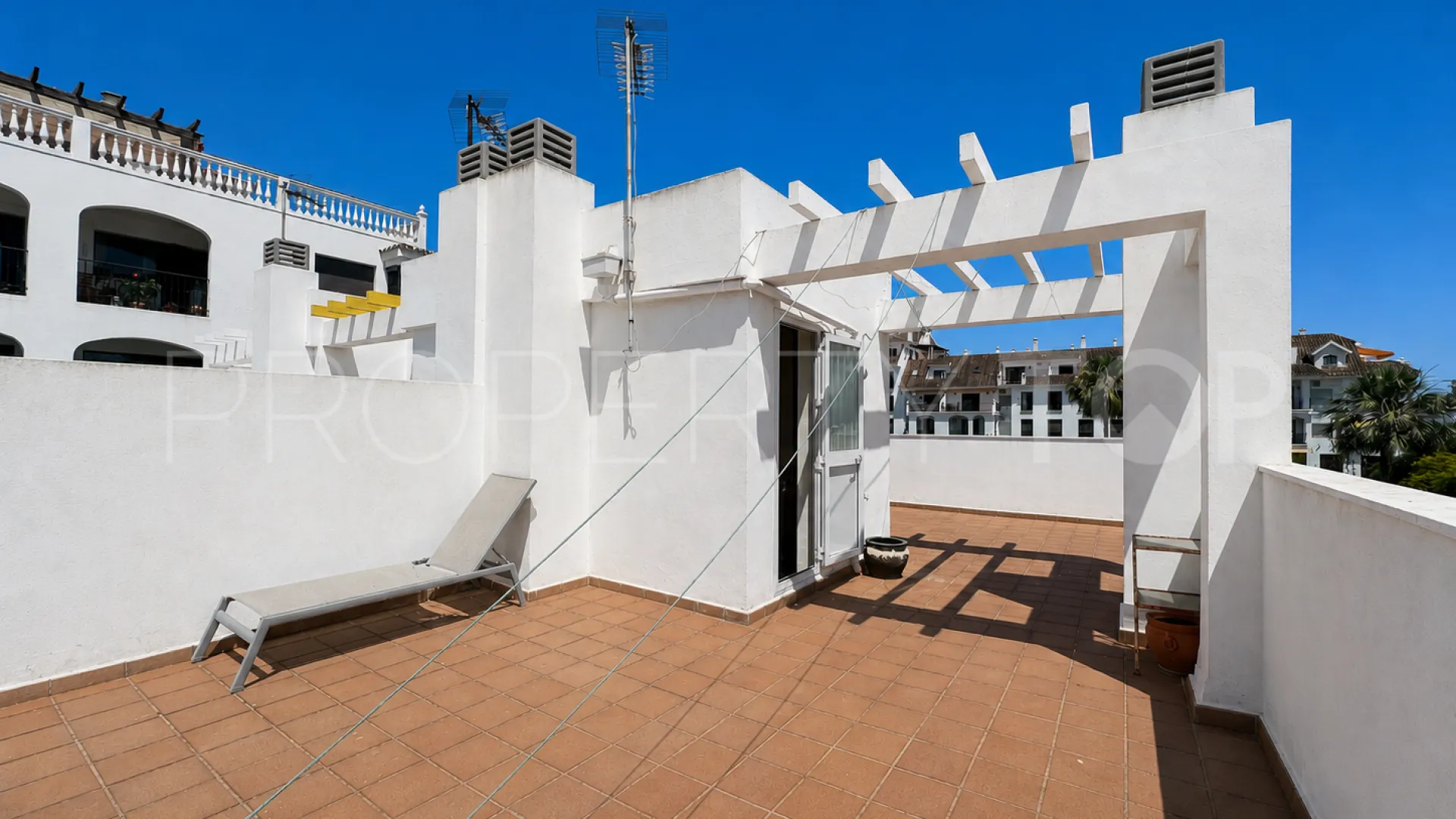 Puerto La Duquesa, adosado a la venta de 3 dormitorios