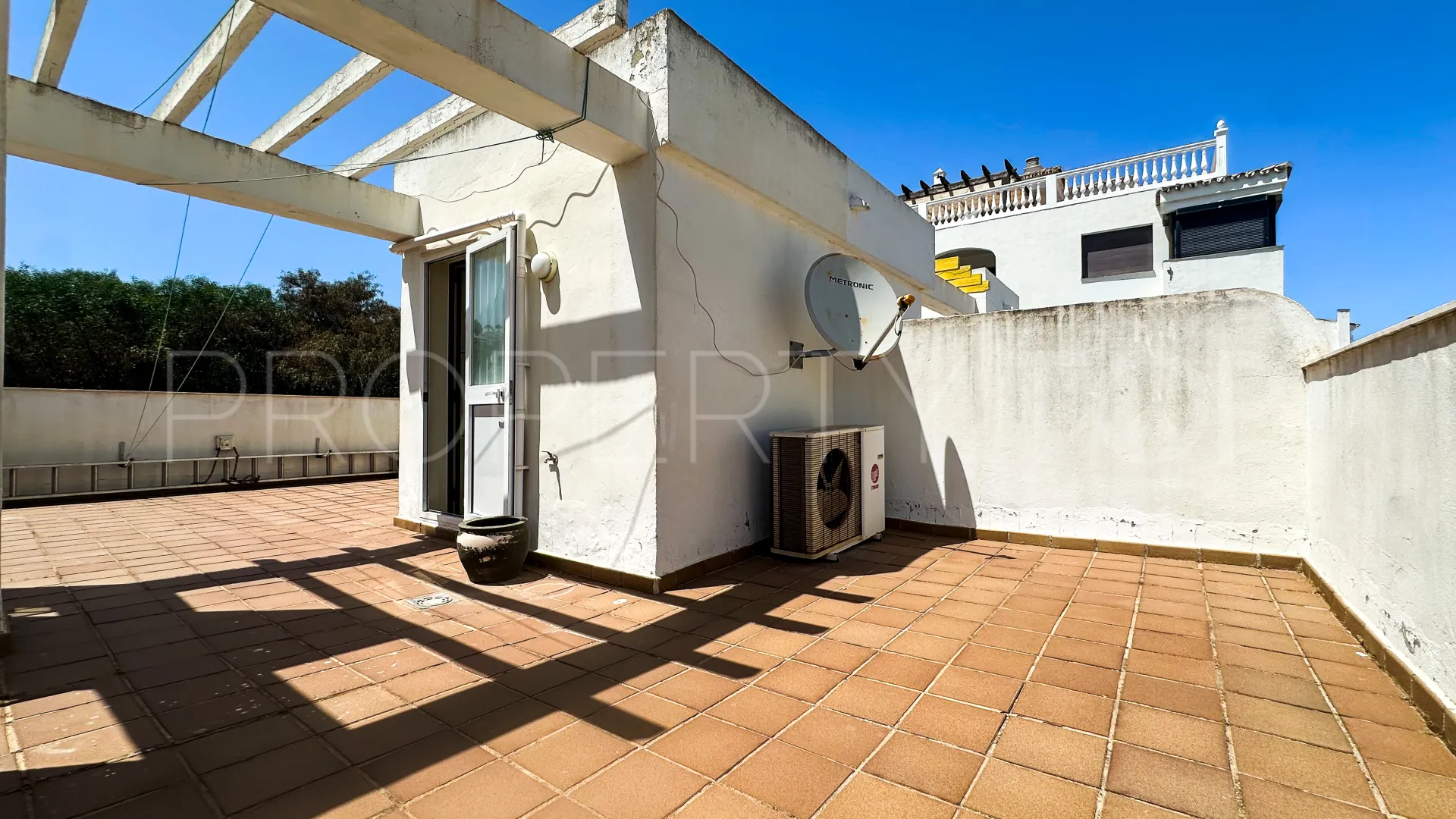 Puerto La Duquesa, adosado a la venta de 3 dormitorios