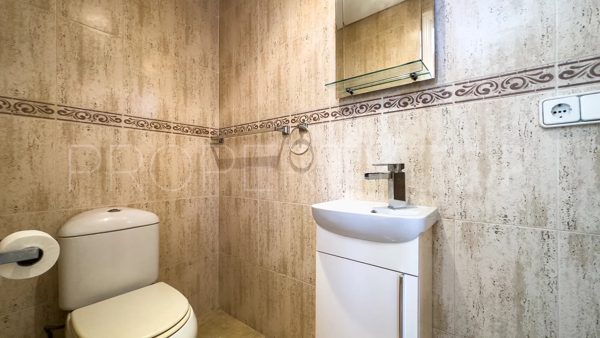 Puerto La Duquesa, adosado a la venta de 3 dormitorios