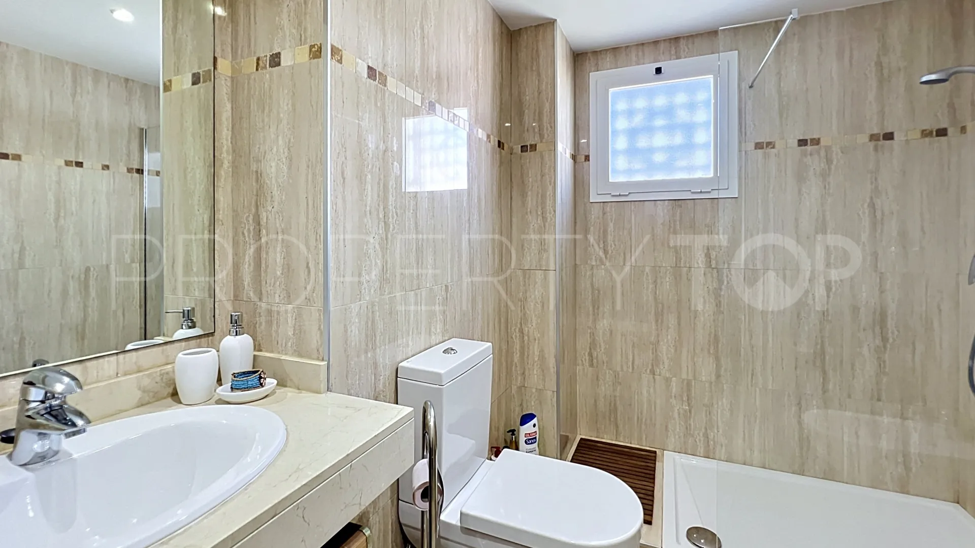 Apartamento planta baja en venta en Alcaidesa Golf
