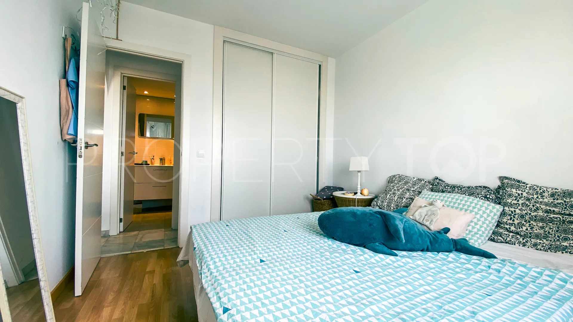 Apartment for sale in Estepona Puerto with 1 bedroom