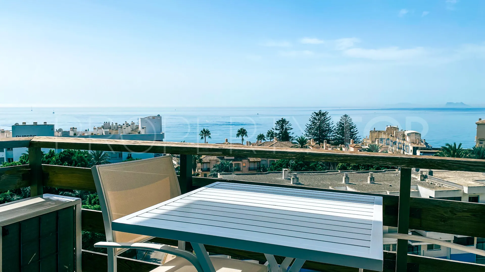Apartment for sale in Estepona Puerto with 1 bedroom