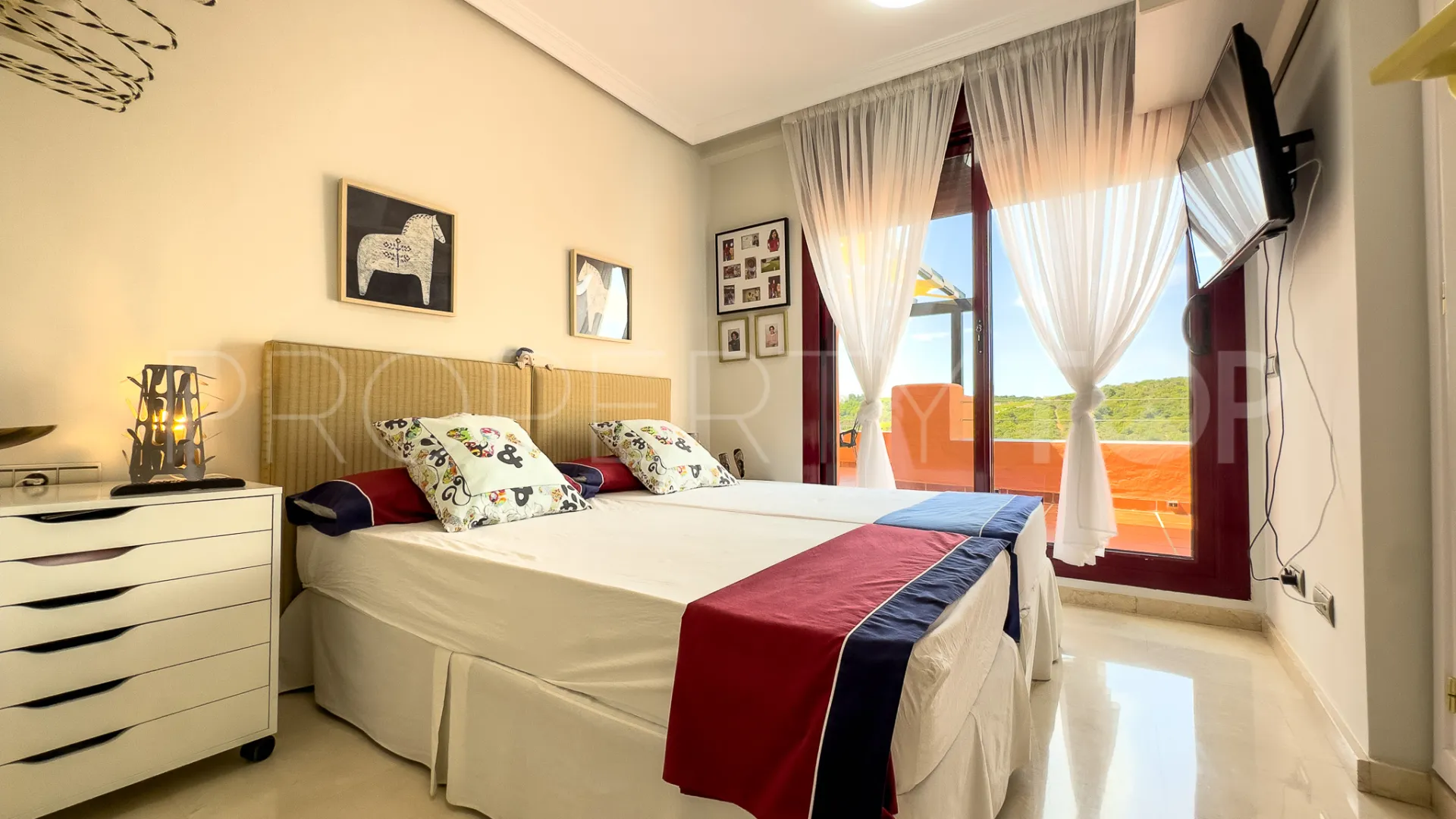 Ático en venta de 2 dormitorios en Casares Golf