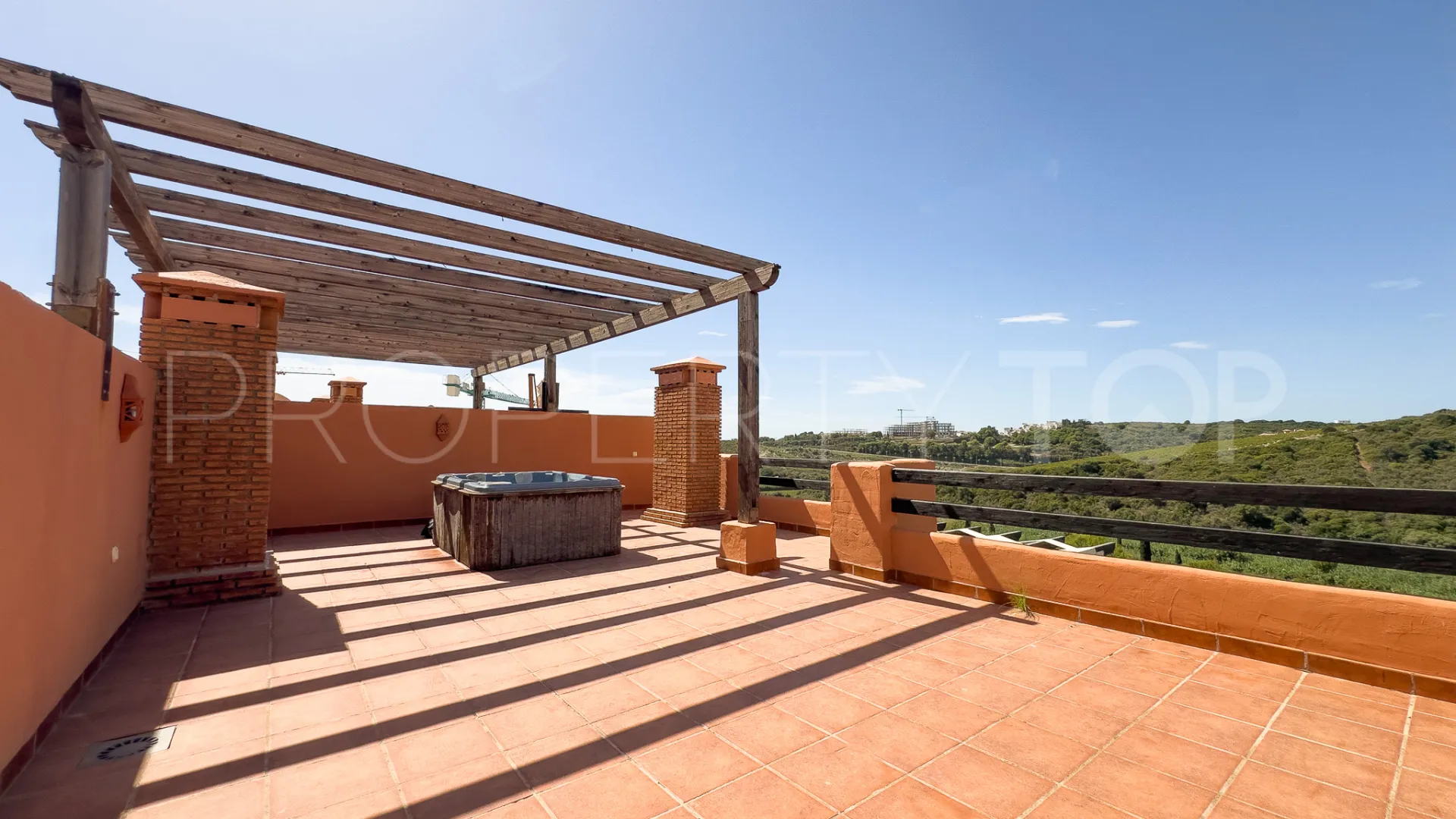 Ático en venta de 2 dormitorios en Casares Golf