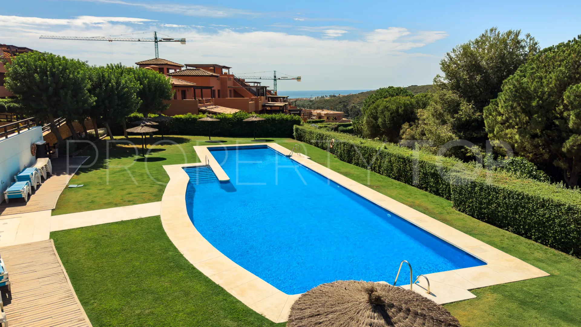 Ático en venta de 2 dormitorios en Casares Golf