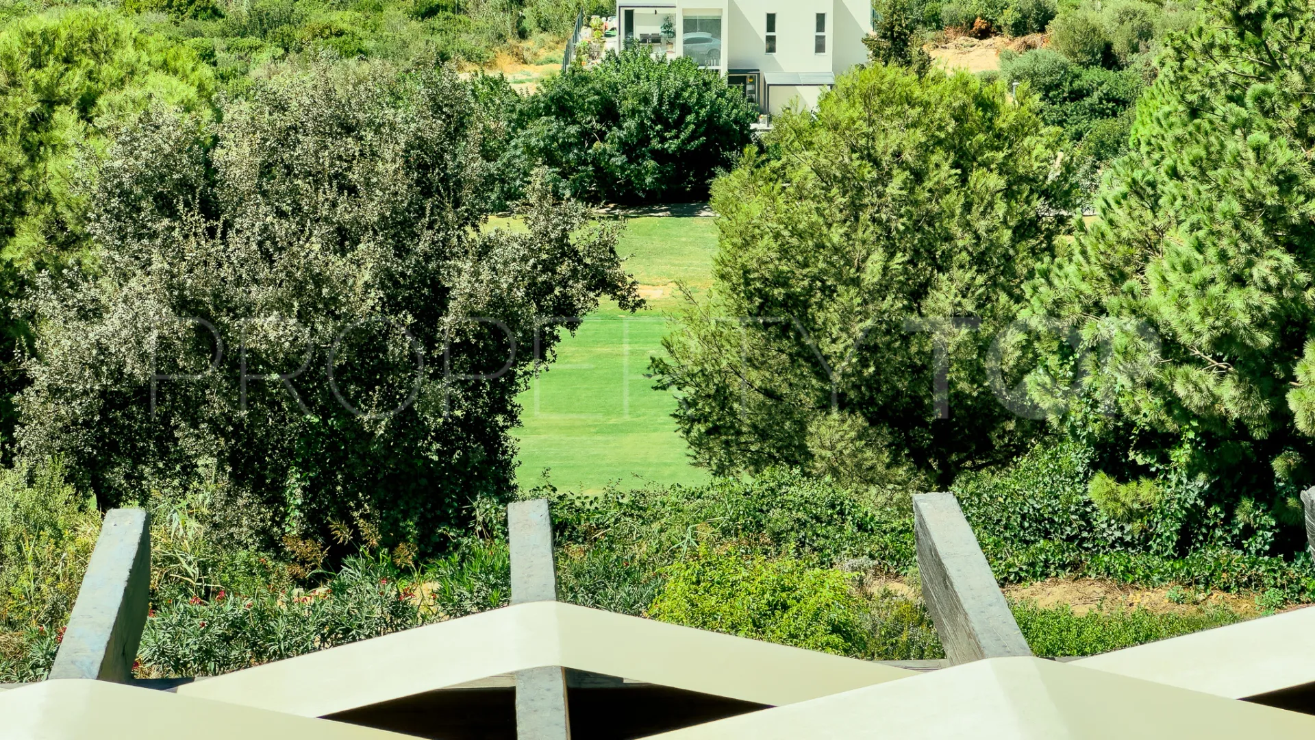 Ático en venta de 2 dormitorios en Casares Golf